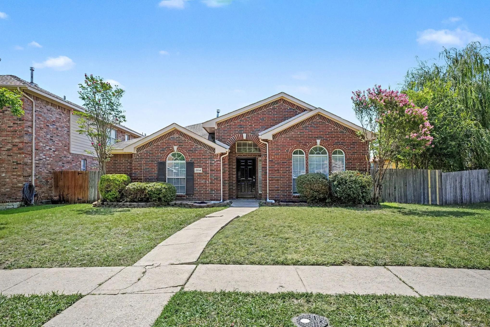 Single Family Residence For Sale in Dallas County , 2514 Decoy Drive, Mesquite, Texas 75181, 4 Bedroom, 2 Bathroom, 2 Garage spaces, 1,778 Sqft, built in 1998, mls#21312802, Real Estate Agent in Mesquite, Homes For Sale in Dallas county, Homes For Sale in Mesquite, Realtor in Mesquite Texas, Real Estate Brokerage Independent Realty Texas, Luminita Cordes Realtor