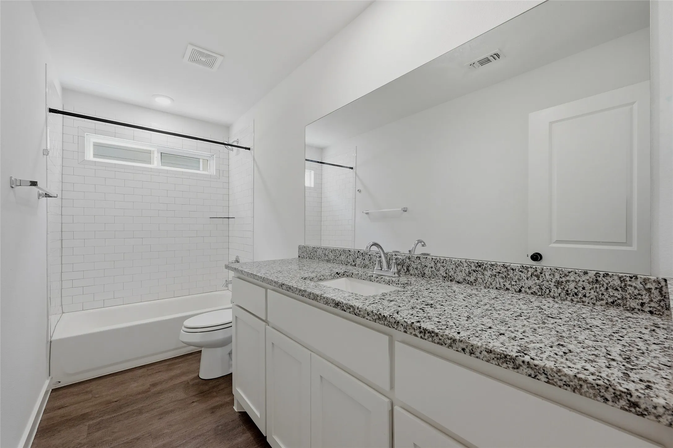 Duplex For Rent in Grayson County , 227 W Bond Street, Denison, Texas 75020, 3 Bedroom, 3 Bathroom, Garage spaces, 1,452 Sqft, built in 2022, mls#21322316, Real Estate Agent in Denison, Homes For Rent in Grayson county, Homes For Rent in Denison, Realtor in Denison Texas, Real Estate Brokerage Independent Realty Texas, Luminita Cordes Realtor