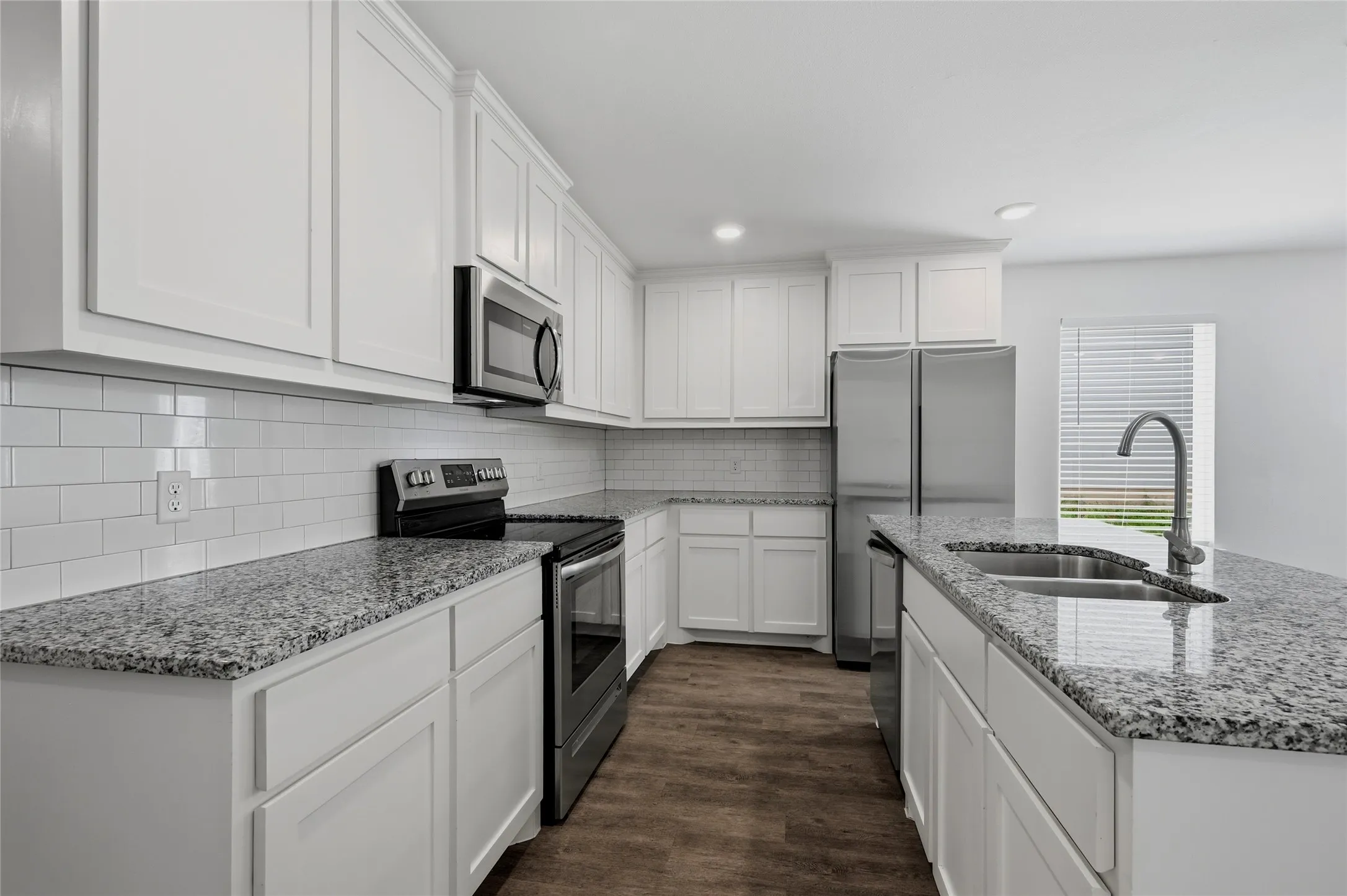 Duplex For Rent in Grayson County , 227 W Bond Street, Denison, Texas 75020, 3 Bedroom, 3 Bathroom, Garage spaces, 1,452 Sqft, built in 2022, mls#21322316, Real Estate Agent in Denison, Homes For Rent in Grayson county, Homes For Rent in Denison, Realtor in Denison Texas, Real Estate Brokerage Independent Realty Texas, Luminita Cordes Realtor