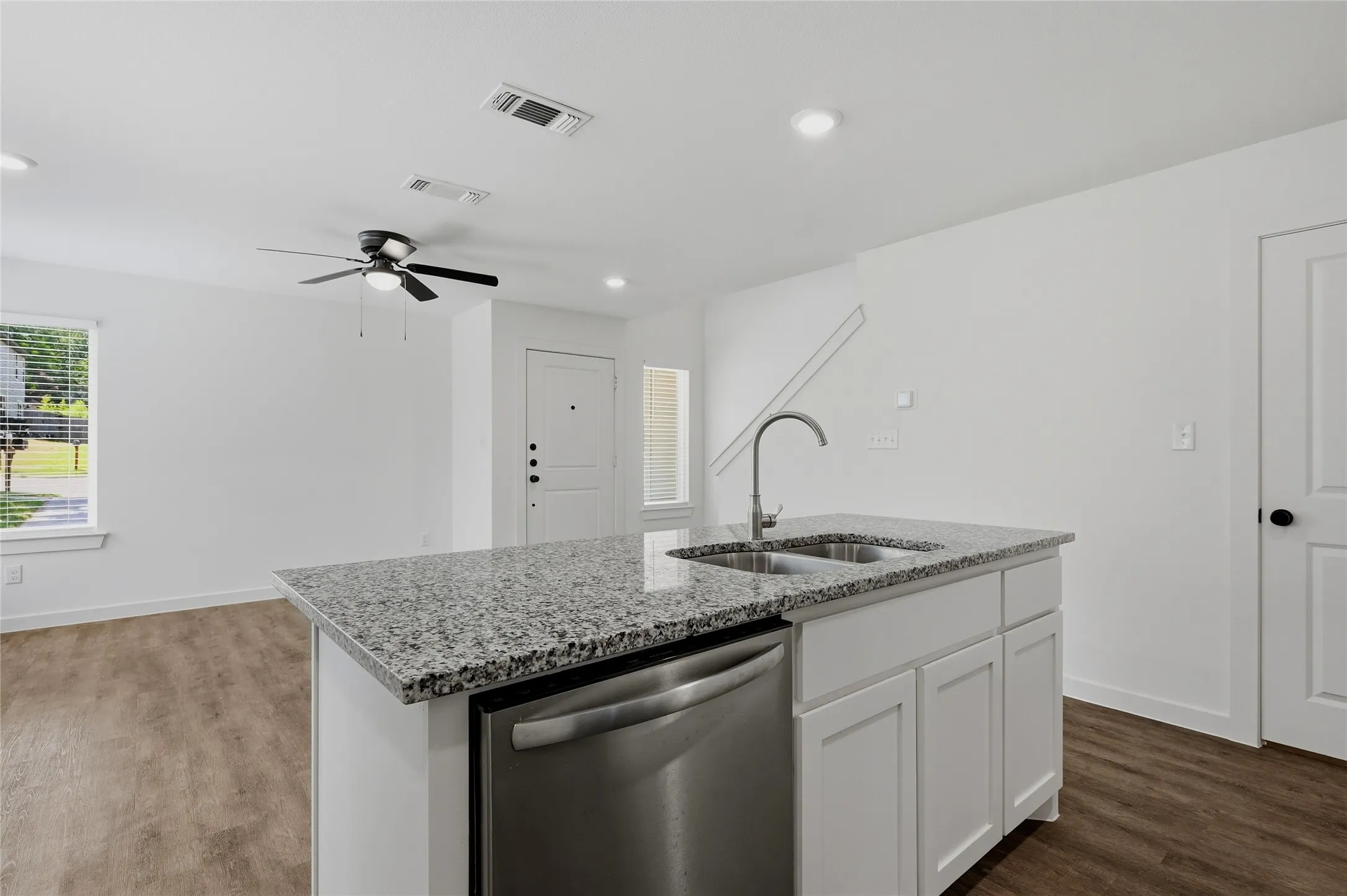 Duplex For Rent in Grayson County , 227 W Bond Street, Denison, Texas 75020, 3 Bedroom, 3 Bathroom, Garage spaces, 1,452 Sqft, built in 2022, mls#21322316, Real Estate Agent in Denison, Homes For Rent in Grayson county, Homes For Rent in Denison, Realtor in Denison Texas, Real Estate Brokerage Independent Realty Texas, Luminita Cordes Realtor