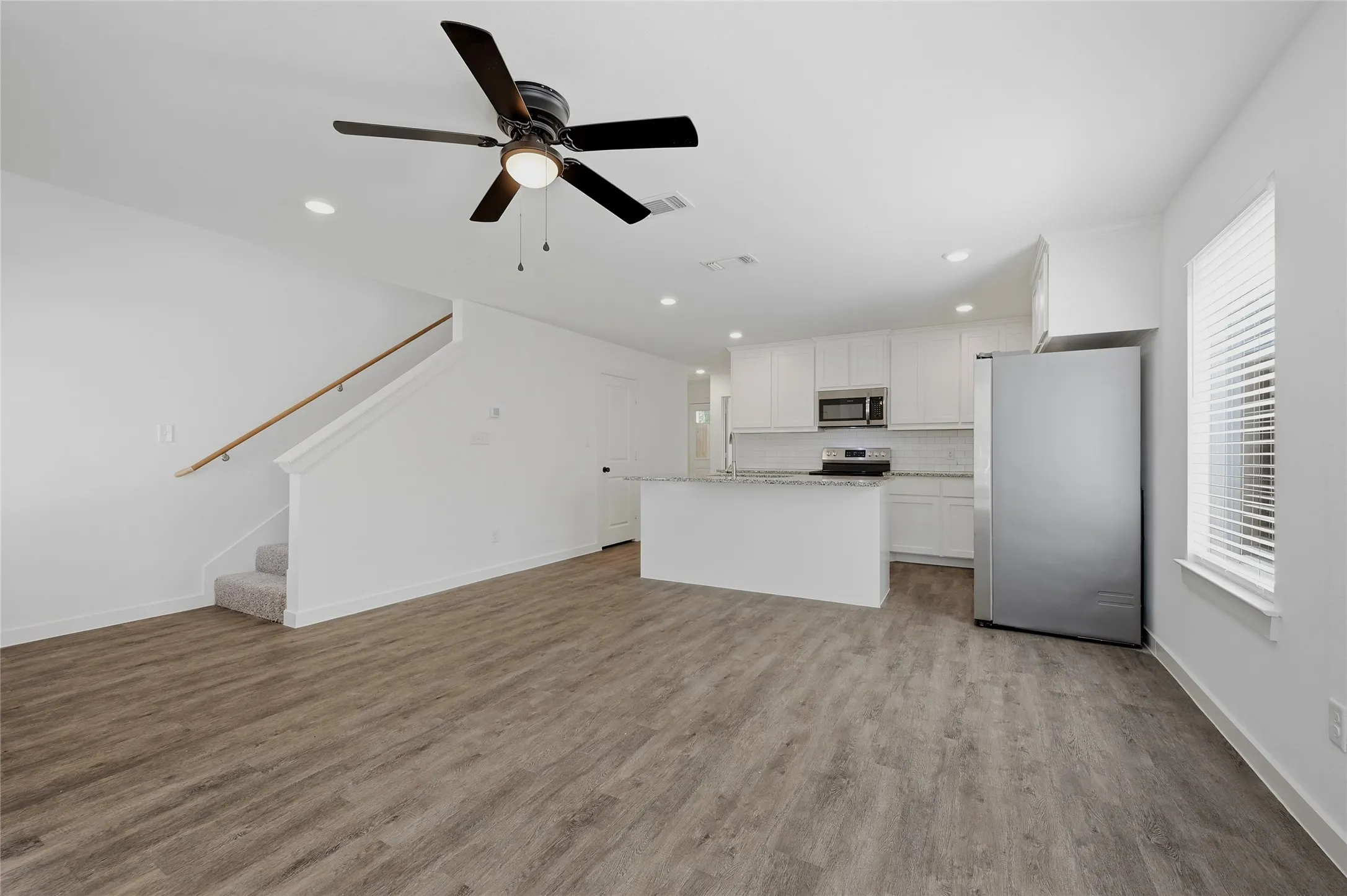 Duplex For Rent in Grayson County , 227 W Bond Street, Denison, Texas 75020, 3 Bedroom, 3 Bathroom, Garage spaces, 1,452 Sqft, built in 2022, mls#21322316, Real Estate Agent in Denison, Homes For Rent in Grayson county, Homes For Rent in Denison, Realtor in Denison Texas, Real Estate Brokerage Independent Realty Texas, Luminita Cordes Realtor