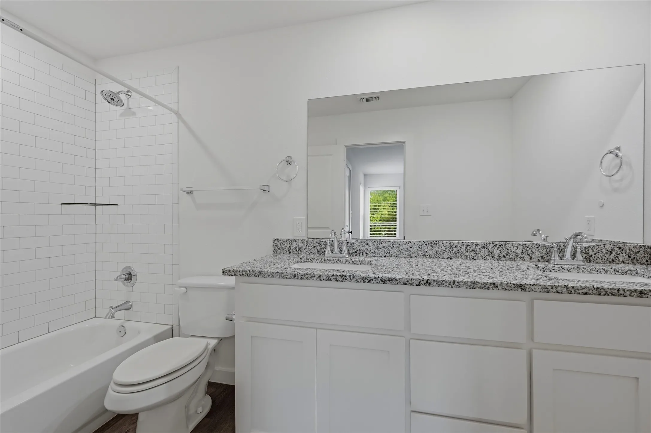 Duplex For Rent in Grayson County , 227 W Bond Street, Denison, Texas 75020, 3 Bedroom, 3 Bathroom, Garage spaces, 1,452 Sqft, built in 2022, mls#21322316, Real Estate Agent in Denison, Homes For Rent in Grayson county, Homes For Rent in Denison, Realtor in Denison Texas, Real Estate Brokerage Independent Realty Texas, Luminita Cordes Realtor