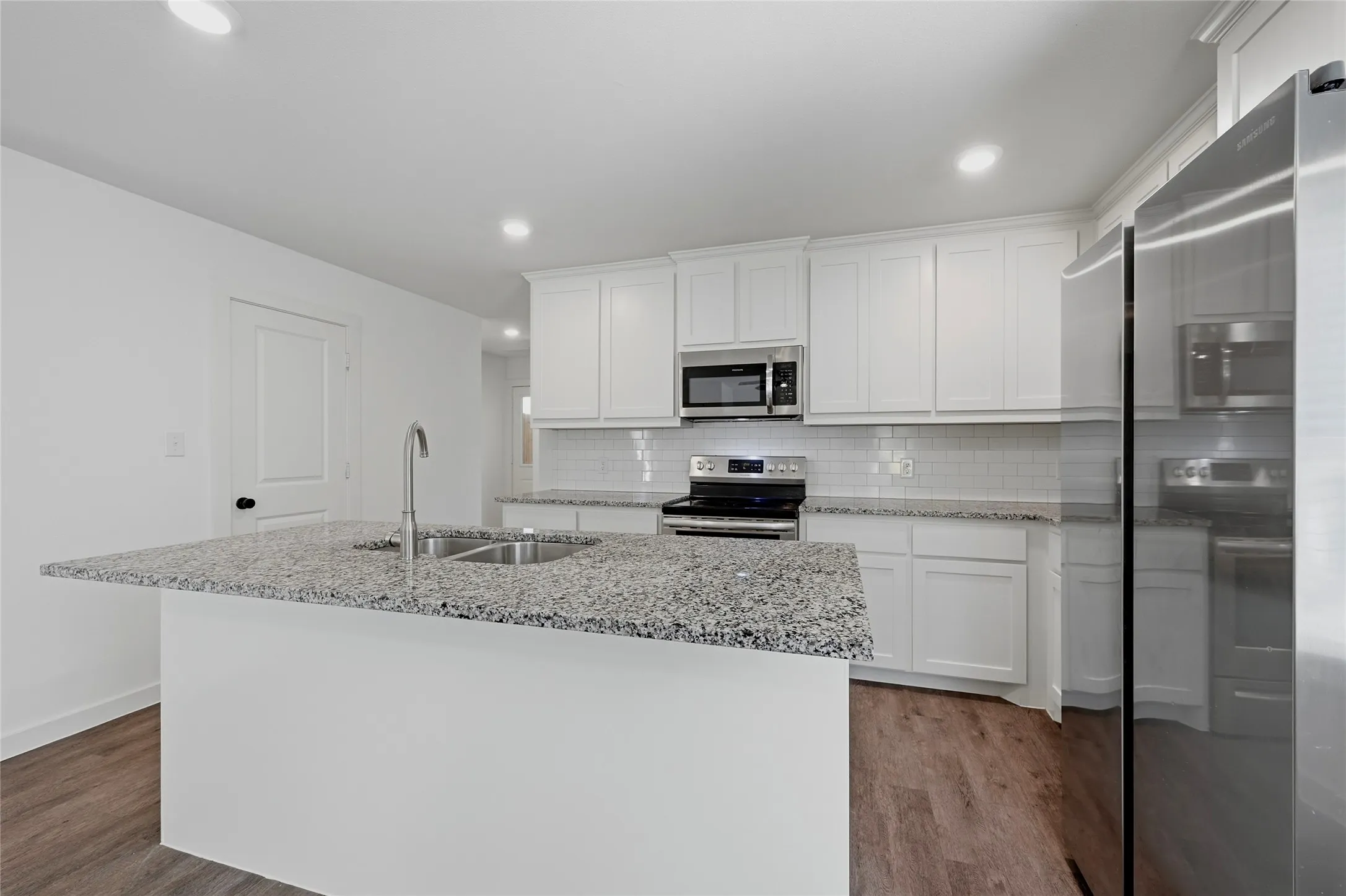 Duplex For Rent in Grayson County , 227 W Bond Street, Denison, Texas 75020, 3 Bedroom, 3 Bathroom, Garage spaces, 1,452 Sqft, built in 2022, mls#21322316, Real Estate Agent in Denison, Homes For Rent in Grayson county, Homes For Rent in Denison, Realtor in Denison Texas, Real Estate Brokerage Independent Realty Texas, Luminita Cordes Realtor