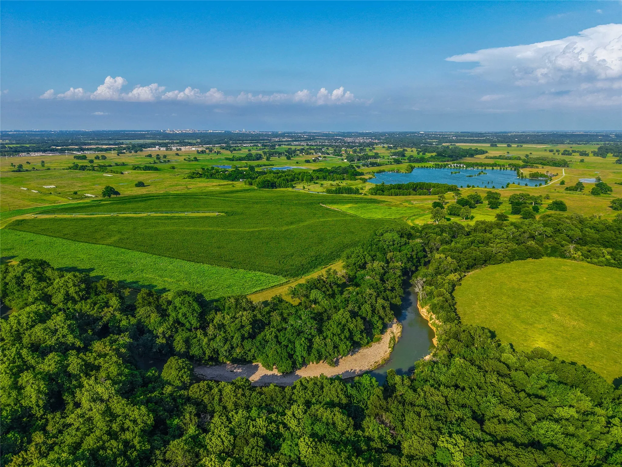 Single Family Residence For Sale in Bell County , 8591 Witter Lane, Temple, Texas 76502, 3 Bedroom, 5 Bathroom, 3 Garage spaces, 7,082 Sqft, built in 2020, mls#21322284, Real Estate Agent in Temple, Homes For Sale in Bell county, Homes For Sale in Temple, Realtor in Temple Texas, Real Estate Brokerage Independent Realty Texas, Luminita Cordes Realtor