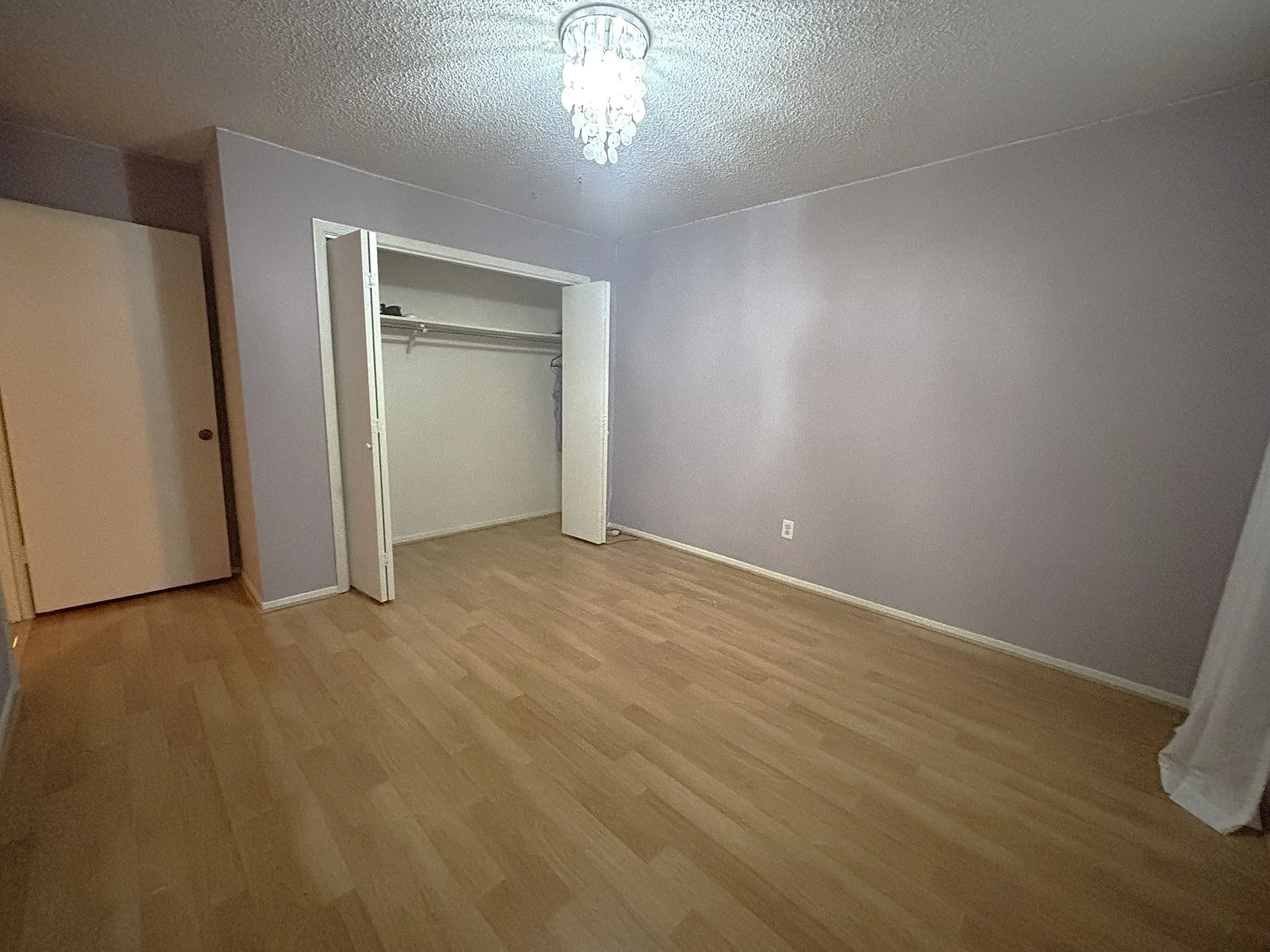 Townhouse For Sale in Dallas County , 2969 Country Place Circle, Carrollton, Texas 75006, 3 Bedroom, 3 Bathroom, 2 Garage spaces, 2,035 Sqft, built in 1972, mls#21318688, Real Estate Agent in Carrollton, Homes For Sale in Dallas county, Homes For Sale in Carrollton, Realtor in Carrollton Texas, Real Estate Brokerage Independent Realty Texas, Luminita Cordes Realtor