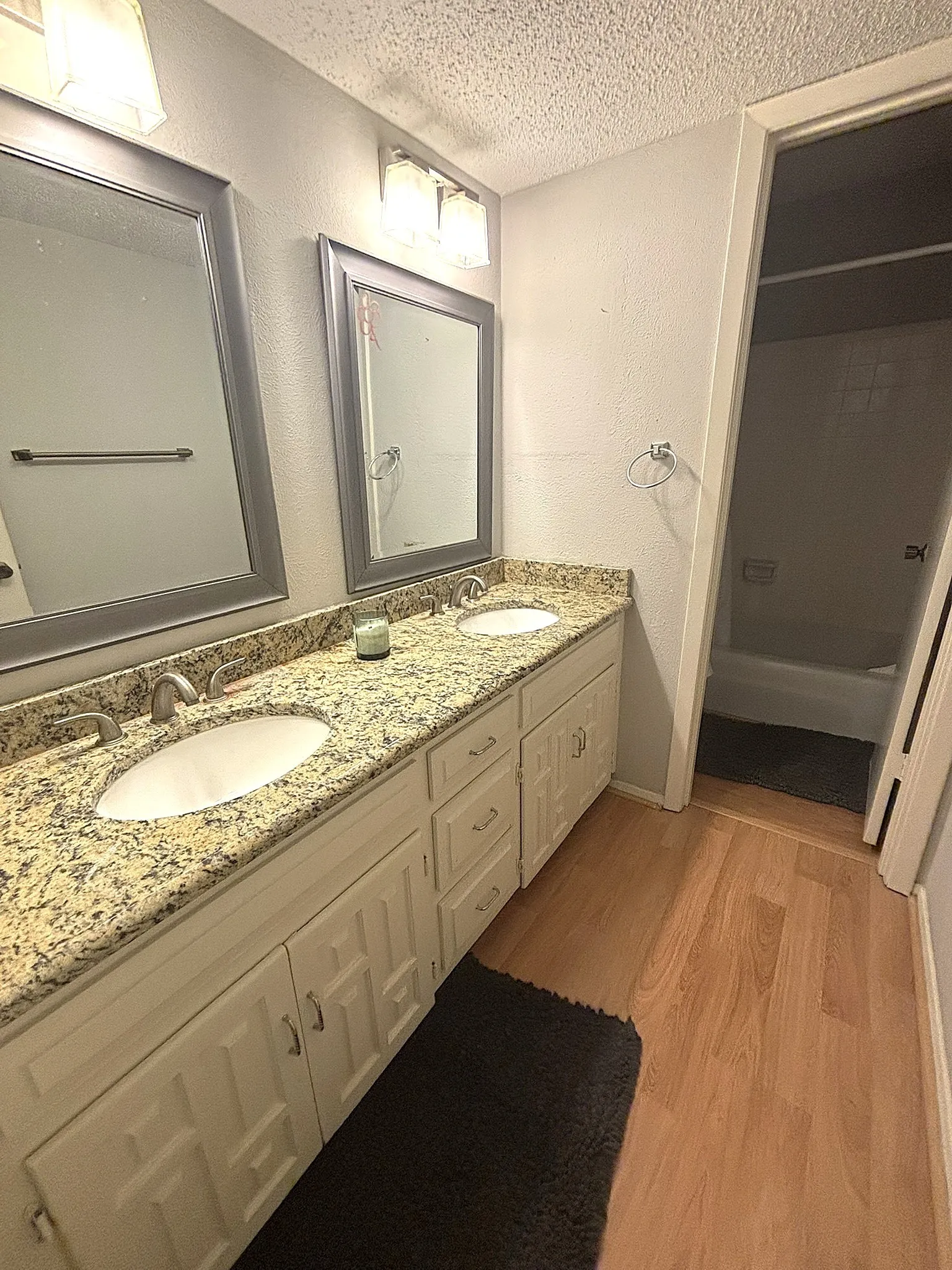Townhouse For Sale in Dallas County , 2969 Country Place Circle, Carrollton, Texas 75006, 3 Bedroom, 3 Bathroom, 2 Garage spaces, 2,035 Sqft, built in 1972, mls#21318688, Real Estate Agent in Carrollton, Homes For Sale in Dallas county, Homes For Sale in Carrollton, Realtor in Carrollton Texas, Real Estate Brokerage Independent Realty Texas, Luminita Cordes Realtor