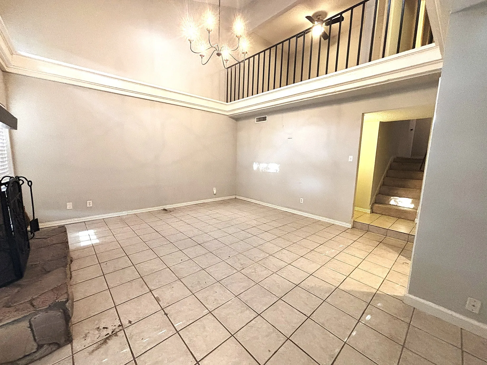 Townhouse For Sale in Dallas County , 2969 Country Place Circle, Carrollton, Texas 75006, 3 Bedroom, 3 Bathroom, 2 Garage spaces, 2,035 Sqft, built in 1972, mls#21318688, Real Estate Agent in Carrollton, Homes For Sale in Dallas county, Homes For Sale in Carrollton, Realtor in Carrollton Texas, Real Estate Brokerage Independent Realty Texas, Luminita Cordes Realtor