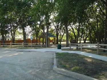 Single Family Residence For Sale in Collin County , 924 Brentwood Drive, Murphy, Texas 75094, 4 Bedroom, 4 Bathroom, 2 Garage spaces, 3,749 Sqft, built in 2005, mls#21315167, Real Estate Agent in Murphy, Homes For Sale in Collin county, Homes For Sale in Murphy, Realtor in Murphy Texas, Real Estate Brokerage Independent Realty Texas, Luminita Cordes Realtor
