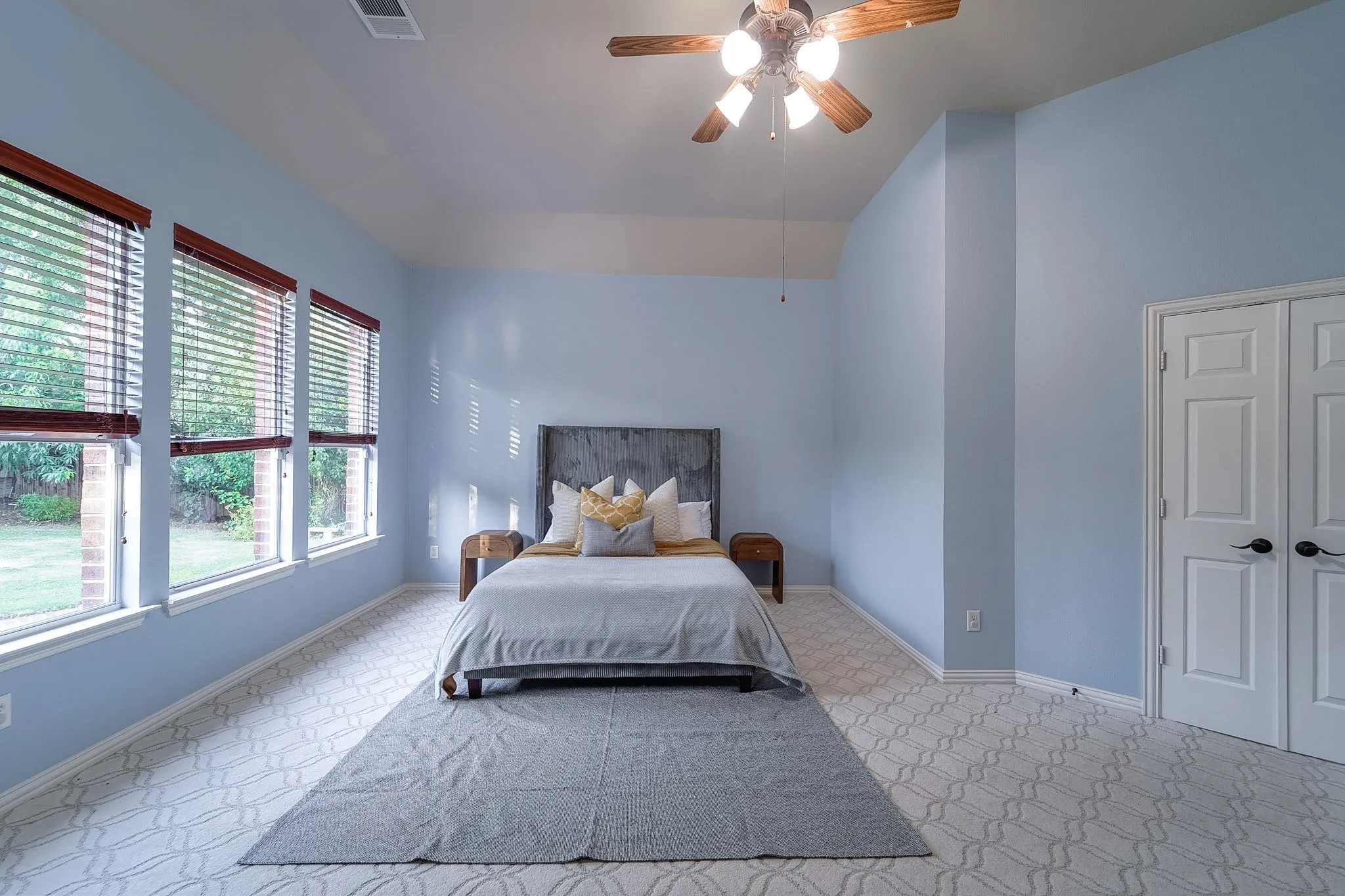 Single Family Residence For Sale in Collin County , 924 Brentwood Drive, Murphy, Texas 75094, 4 Bedroom, 4 Bathroom, 2 Garage spaces, 3,749 Sqft, built in 2005, mls#21315167, Real Estate Agent in Murphy, Homes For Sale in Collin county, Homes For Sale in Murphy, Realtor in Murphy Texas, Real Estate Brokerage Independent Realty Texas, Luminita Cordes Realtor