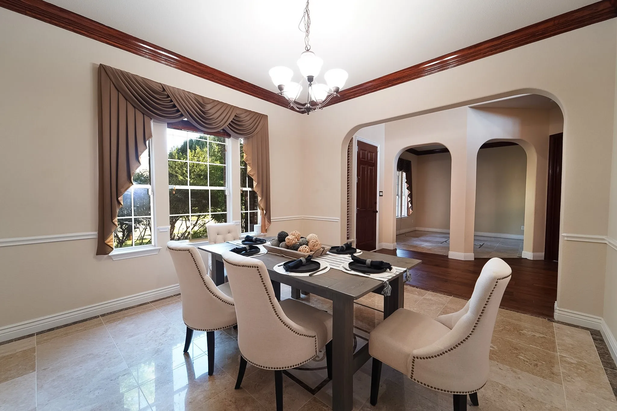 Single Family Residence For Sale in Collin County , 924 Brentwood Drive, Murphy, Texas 75094, 4 Bedroom, 4 Bathroom, 2 Garage spaces, 3,749 Sqft, built in 2005, mls#21315167, Real Estate Agent in Murphy, Homes For Sale in Collin county, Homes For Sale in Murphy, Realtor in Murphy Texas, Real Estate Brokerage Independent Realty Texas, Luminita Cordes Realtor