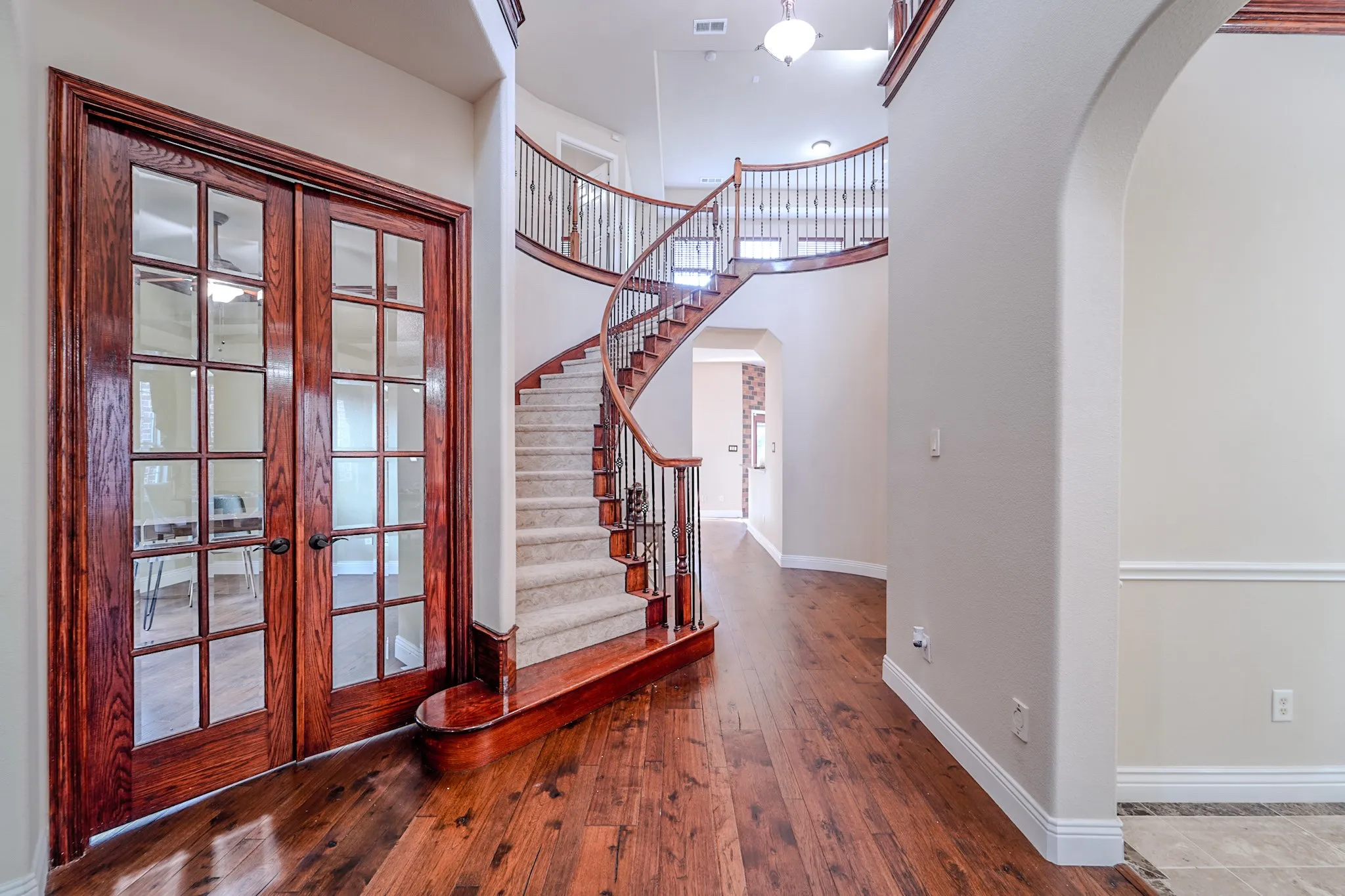 Single Family Residence For Sale in Collin County , 924 Brentwood Drive, Murphy, Texas 75094, 4 Bedroom, 4 Bathroom, 2 Garage spaces, 3,749 Sqft, built in 2005, mls#21315167, Real Estate Agent in Murphy, Homes For Sale in Collin county, Homes For Sale in Murphy, Realtor in Murphy Texas, Real Estate Brokerage Independent Realty Texas, Luminita Cordes Realtor