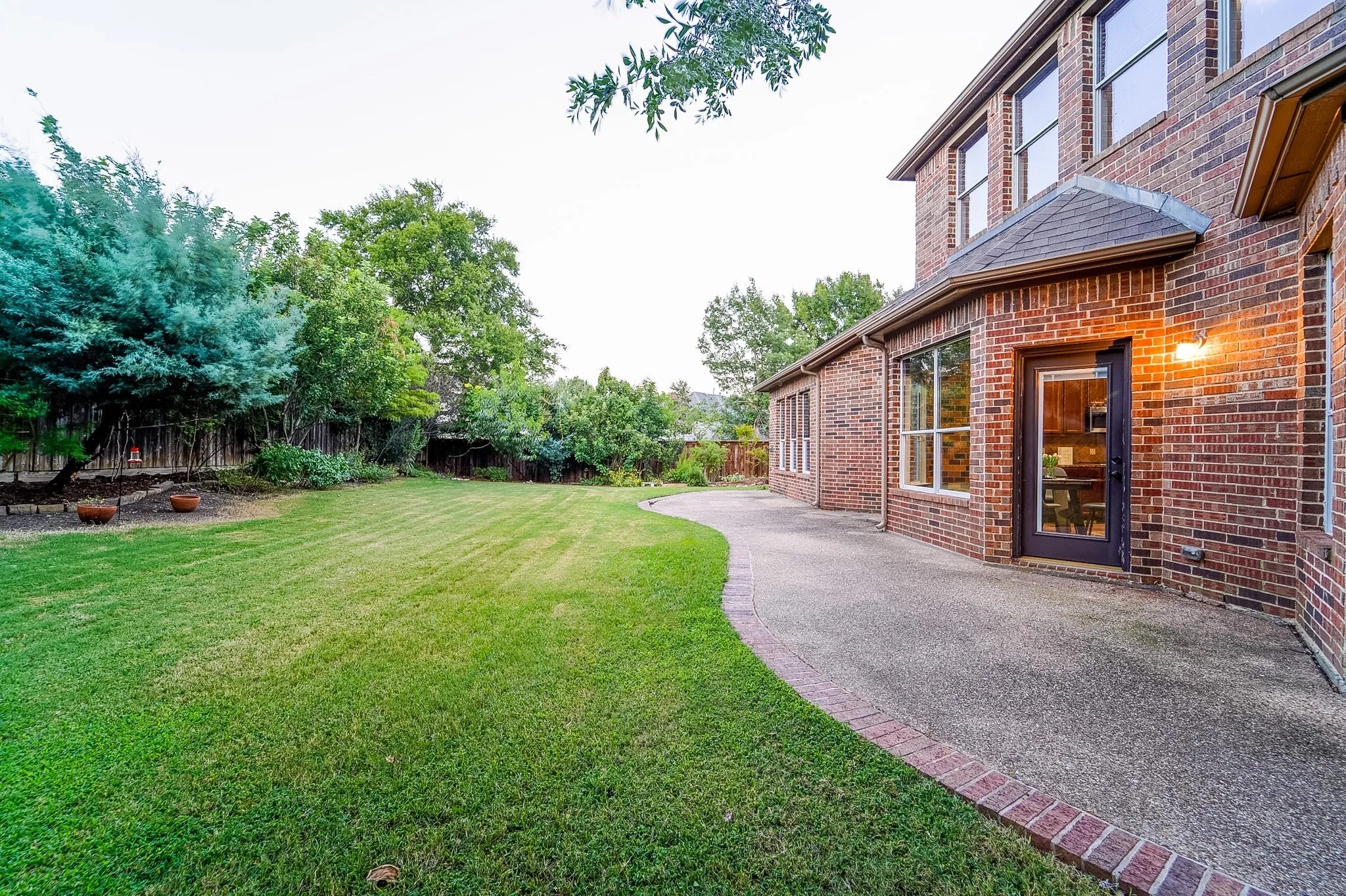 Single Family Residence For Sale in Collin County , 924 Brentwood Drive, Murphy, Texas 75094, 4 Bedroom, 4 Bathroom, 2 Garage spaces, 3,749 Sqft, built in 2005, mls#21315167, Real Estate Agent in Murphy, Homes For Sale in Collin county, Homes For Sale in Murphy, Realtor in Murphy Texas, Real Estate Brokerage Independent Realty Texas, Luminita Cordes Realtor