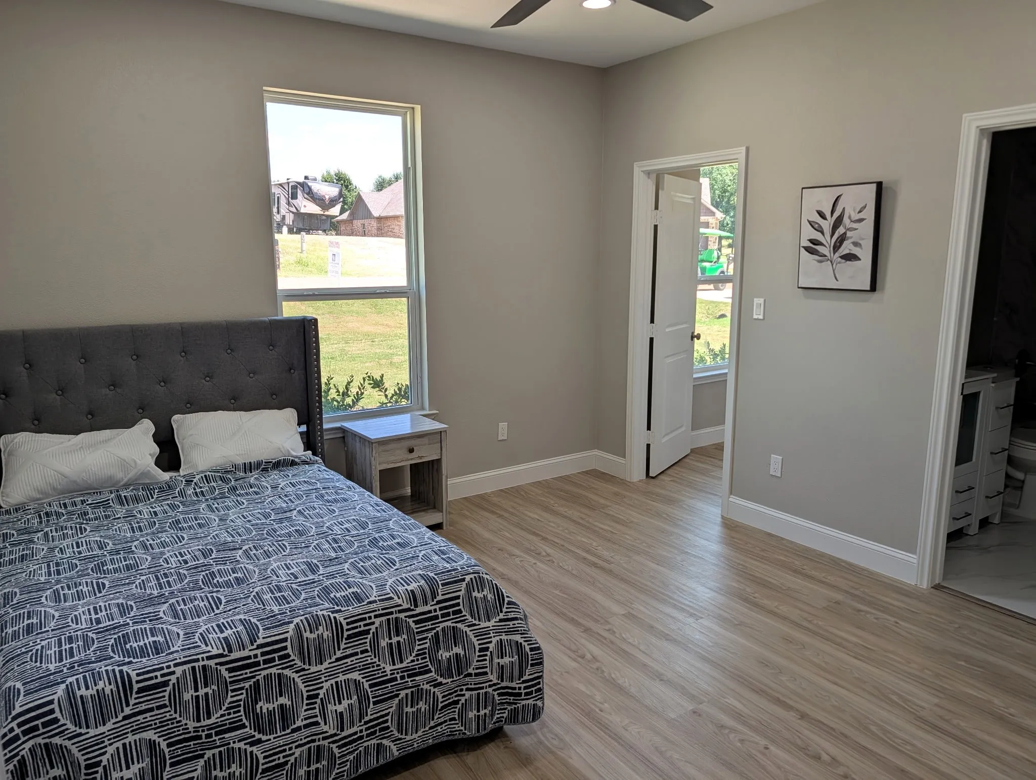 Single Family Residence For Sale in Kaufman County , 206 Splitrail Drive, Mabank, Texas 75143, 5 Bedroom, 4 Bathroom, 3 Garage spaces, 2,381 Sqft, built in 2024, mls#21322335, Real Estate Agent in Mabank, Homes For Sale in Kaufman county, Homes For Sale in Mabank, Realtor in Mabank Texas, Real Estate Brokerage Independent Realty Texas, Luminita Cordes Realtor