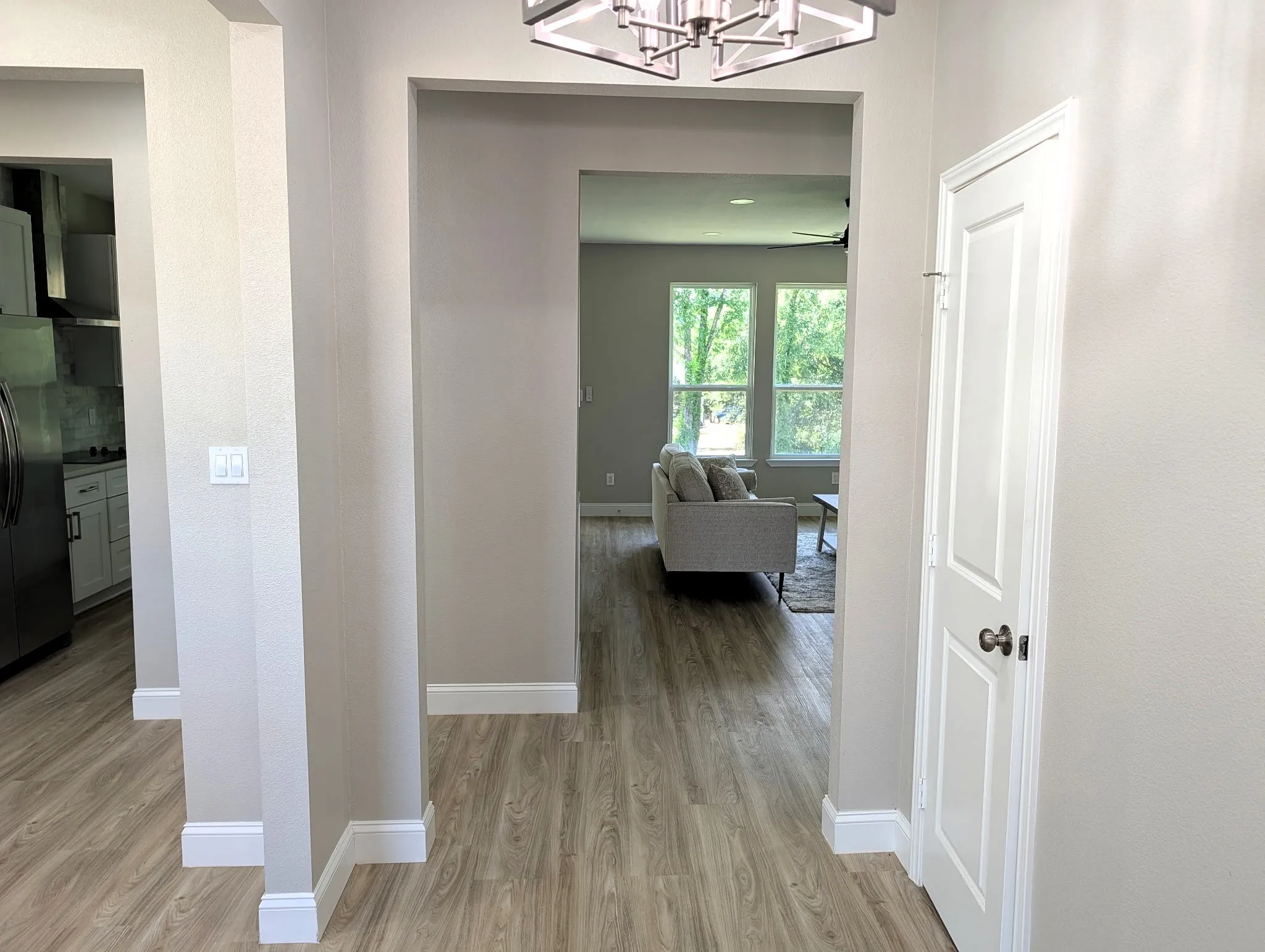 Single Family Residence For Sale in Kaufman County , 206 Splitrail Drive, Mabank, Texas 75143, 5 Bedroom, 4 Bathroom, 3 Garage spaces, 2,381 Sqft, built in 2024, mls#21322335, Real Estate Agent in Mabank, Homes For Sale in Kaufman county, Homes For Sale in Mabank, Realtor in Mabank Texas, Real Estate Brokerage Independent Realty Texas, Luminita Cordes Realtor