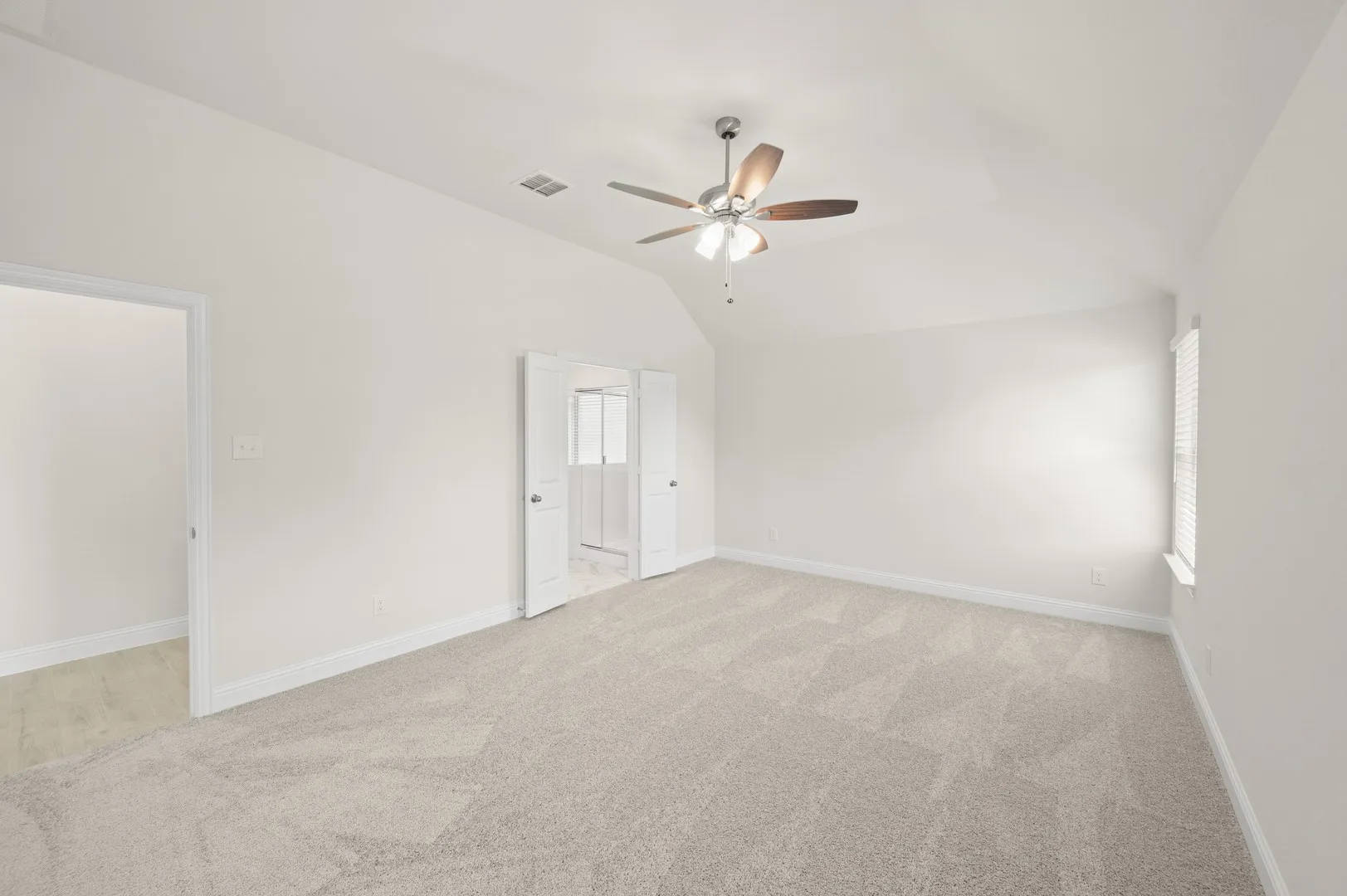 216 Comfort- Primary Suite-2