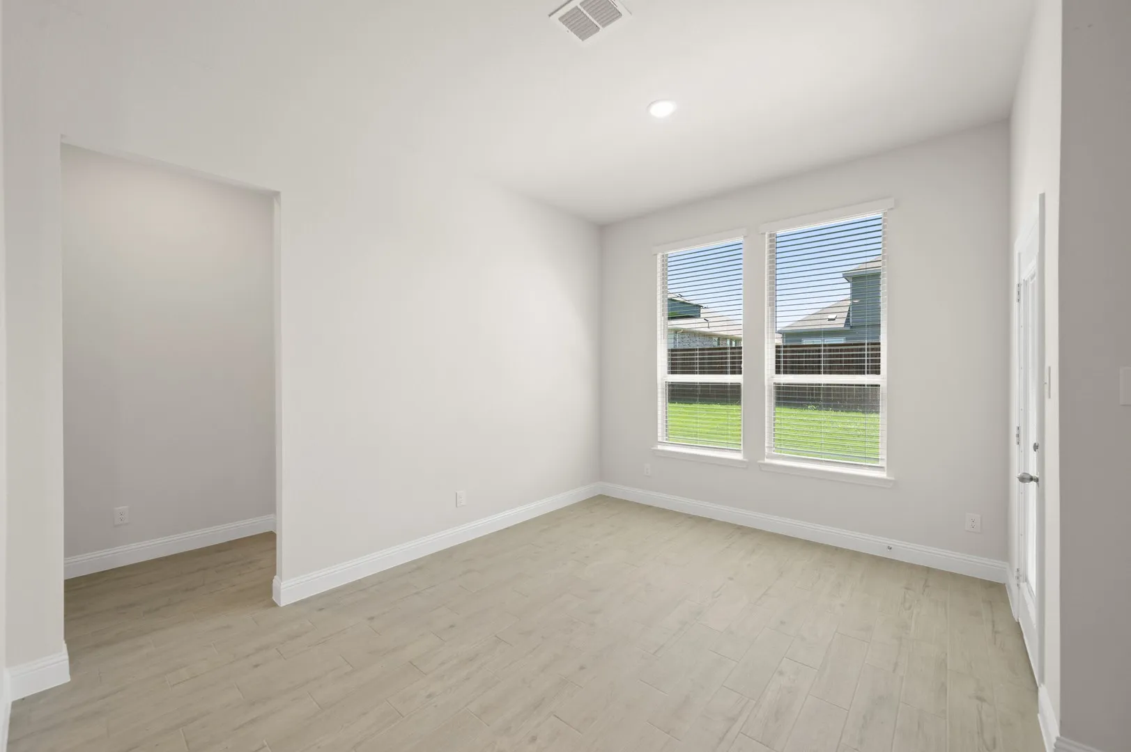216 Comfort- DIning