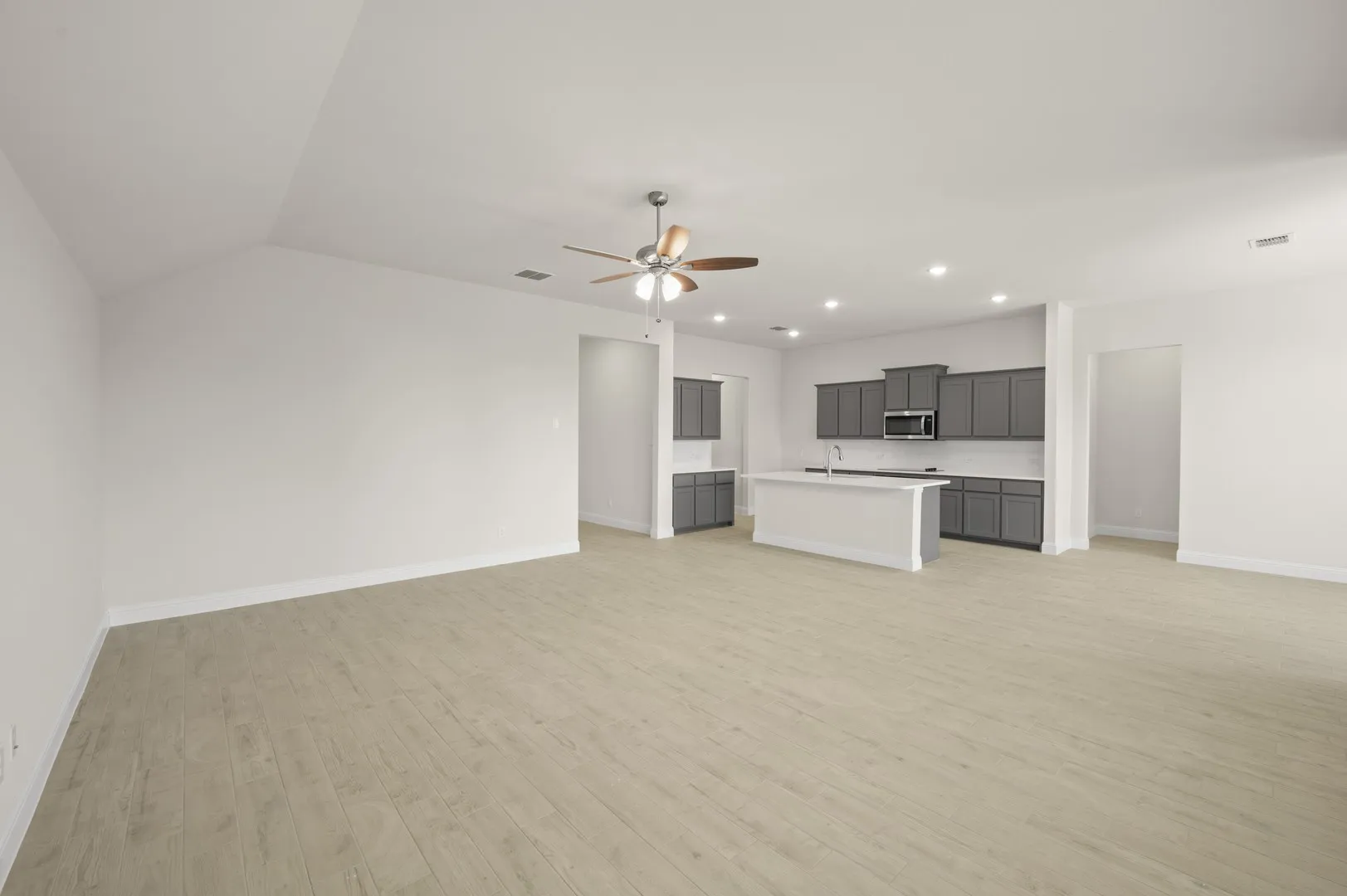 216 Comfort- Living Room-2