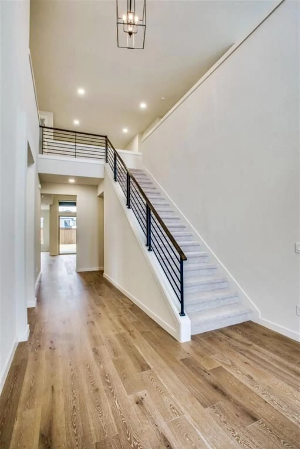 Single Family Residence For Rent in Collin County , 4031 Heatherton Drive, Celina, Texas 75009, 4 Bedroom, 4 Bathroom, 3 Garage spaces, 3,721 Sqft, built in 2017, mls#21322296, Real Estate Agent in Celina, Homes For Rent in Collin county, Homes For Rent in Celina, Realtor in Celina Texas, Real Estate Brokerage Independent Realty Texas, Luminita Cordes Realtor