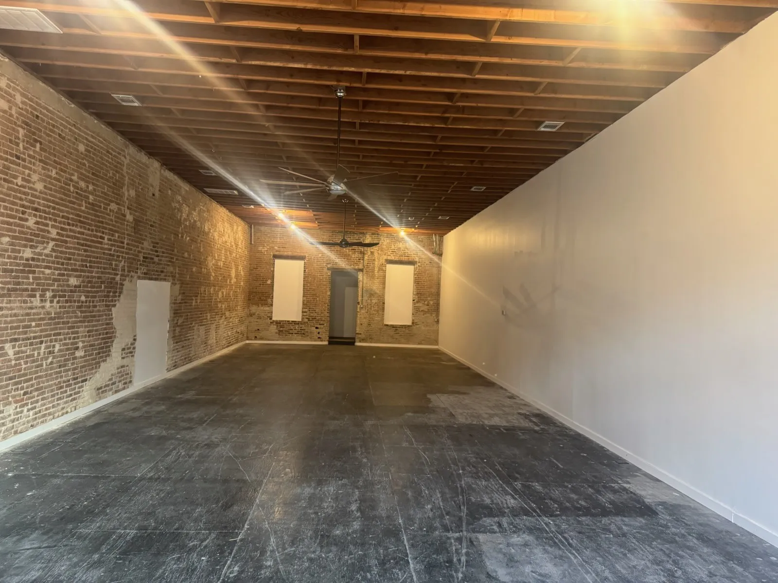 Retail For Sale in Henderson County , 209 N Prairieville Street, Athens, Texas 75751, 0, 0, Garage spaces, 0 Sqft, built in 1950, mls#21320165, Real Estate Agent in Athens, Homes For Sale in Henderson county, Homes For Sale in Athens, Realtor in Athens Texas, Real Estate Brokerage Independent Realty Texas, Luminita Cordes Realtor