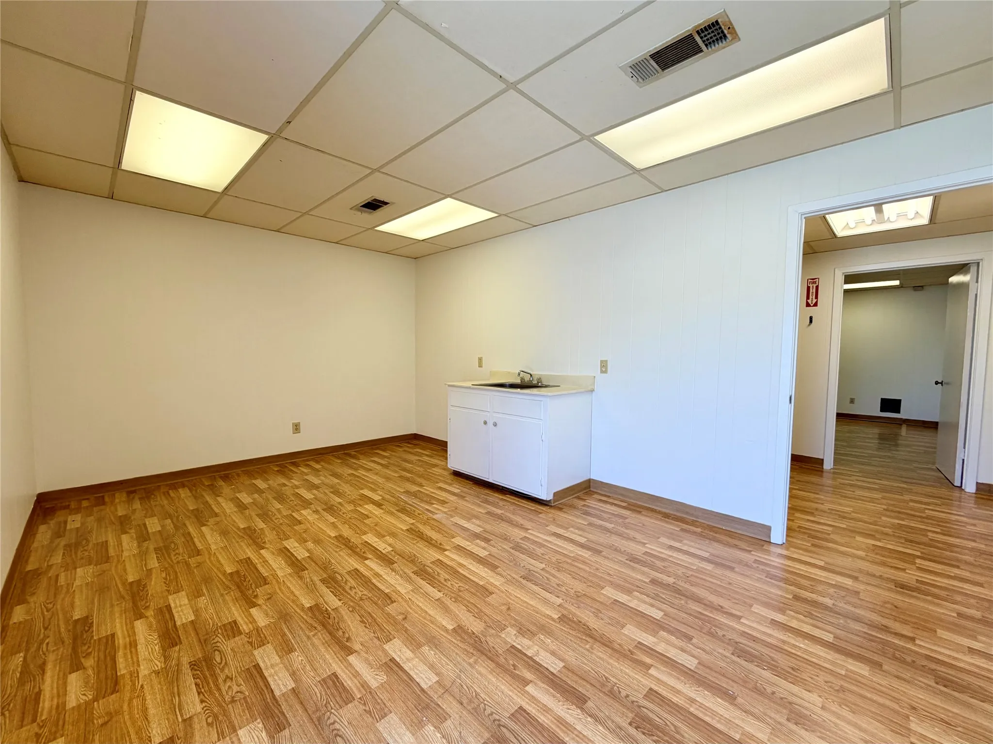 Office For Rent in Henderson County , 606 S SEVEN POINTS Boulevard 7, Seven Points, Texas 75143, 0, 0, Garage spaces, 0 Sqft, built in 0, mls#21322377, Real Estate Agent in Seven Points, Homes For Rent in Henderson county, Homes For Rent in Seven Points, Realtor in Seven Points Texas, Real Estate Brokerage Independent Realty Texas, Luminita Cordes Realtor