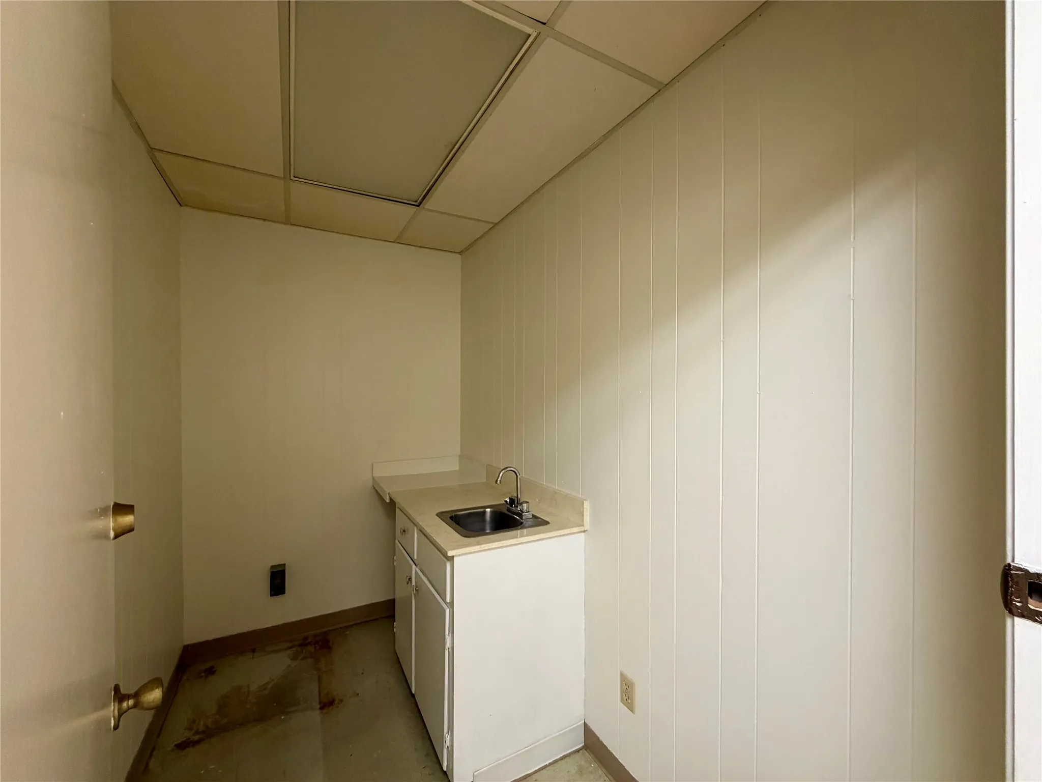 Office For Rent in Henderson County , 606 S SEVEN POINTS Boulevard 7, Seven Points, Texas 75143, 0, 0, Garage spaces, 0 Sqft, built in 0, mls#21322377, Real Estate Agent in Seven Points, Homes For Rent in Henderson county, Homes For Rent in Seven Points, Realtor in Seven Points Texas, Real Estate Brokerage Independent Realty Texas, Luminita Cordes Realtor