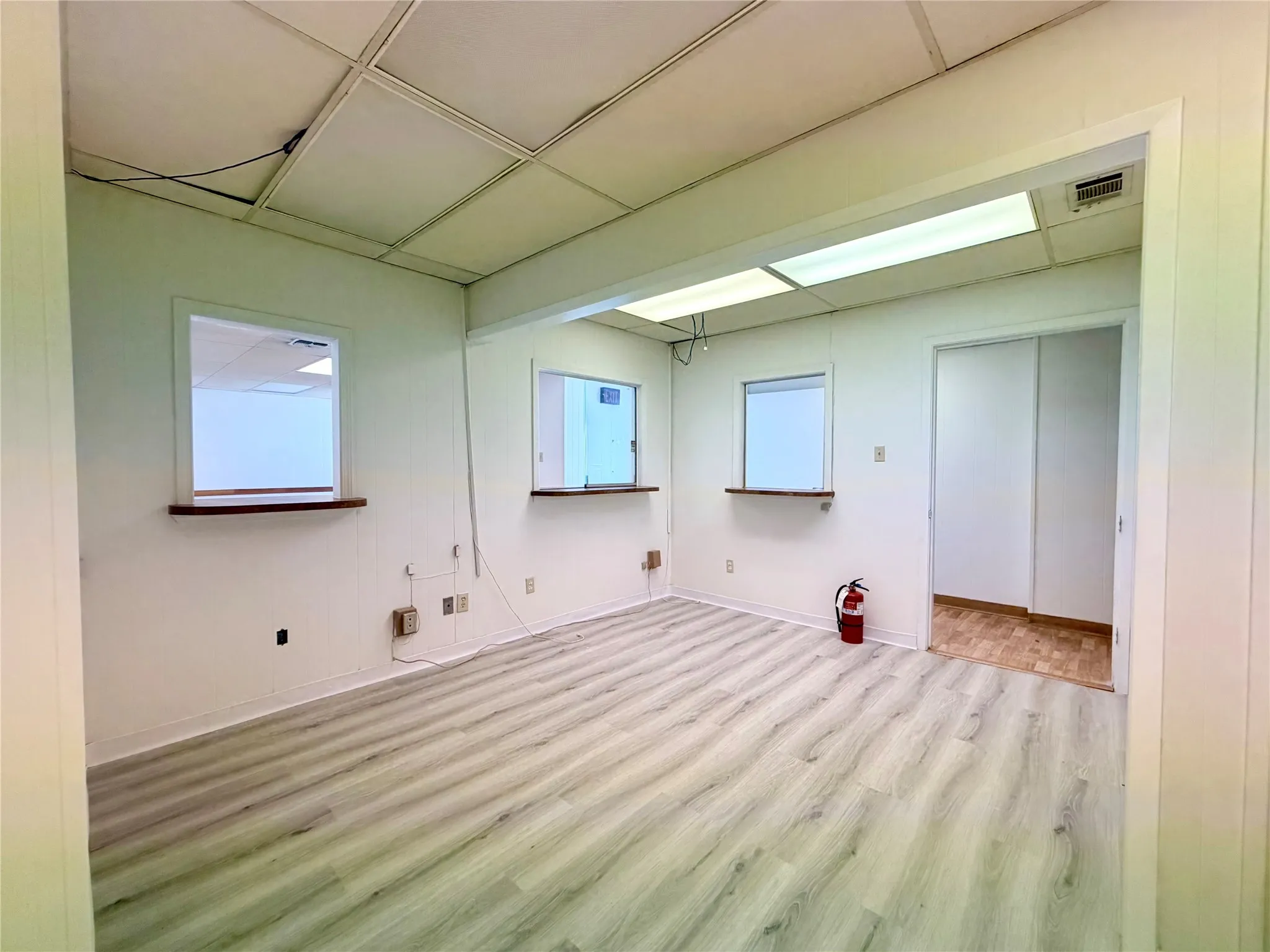 Office For Rent in Henderson County , 606 S SEVEN POINTS Boulevard 7, Seven Points, Texas 75143, 0, 0, Garage spaces, 0 Sqft, built in 0, mls#21322377, Real Estate Agent in Seven Points, Homes For Rent in Henderson county, Homes For Rent in Seven Points, Realtor in Seven Points Texas, Real Estate Brokerage Independent Realty Texas, Luminita Cordes Realtor