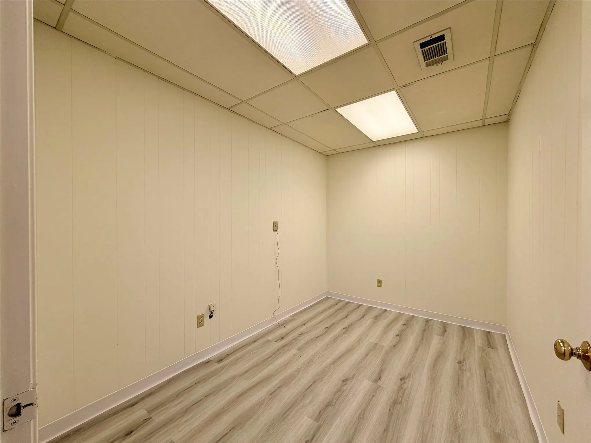 Office For Rent in Henderson County , 606 S SEVEN POINTS Boulevard 7, Seven Points, Texas 75143, 0, 0, Garage spaces, 0 Sqft, built in 0, mls#21322377, Real Estate Agent in Seven Points, Homes For Rent in Henderson county, Homes For Rent in Seven Points, Realtor in Seven Points Texas, Real Estate Brokerage Independent Realty Texas, Luminita Cordes Realtor