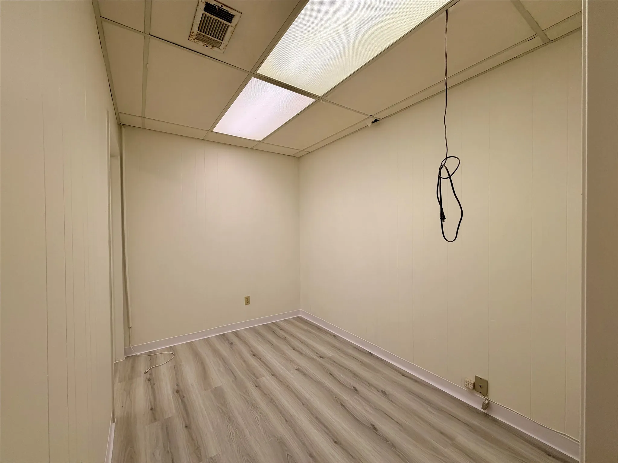 Office For Rent in Henderson County , 606 S SEVEN POINTS Boulevard 7, Seven Points, Texas 75143, 0, 0, Garage spaces, 0 Sqft, built in 0, mls#21322377, Real Estate Agent in Seven Points, Homes For Rent in Henderson county, Homes For Rent in Seven Points, Realtor in Seven Points Texas, Real Estate Brokerage Independent Realty Texas, Luminita Cordes Realtor