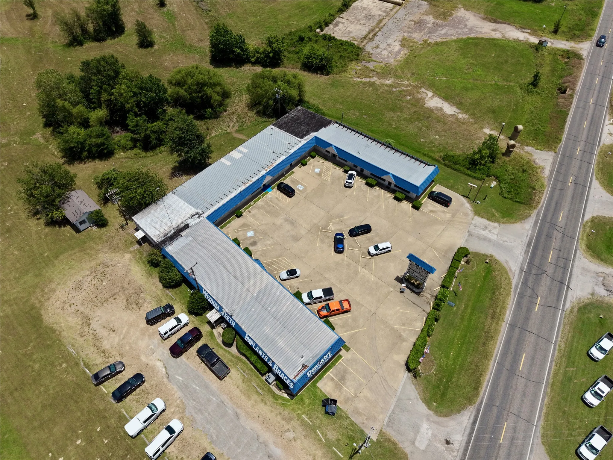 Office For Rent in Henderson County , 606 S SEVEN POINTS Boulevard 7, Seven Points, Texas 75143, 0, 0, Garage spaces, 0 Sqft, built in 0, mls#21322377, Real Estate Agent in Seven Points, Homes For Rent in Henderson county, Homes For Rent in Seven Points, Realtor in Seven Points Texas, Real Estate Brokerage Independent Realty Texas, Luminita Cordes Realtor