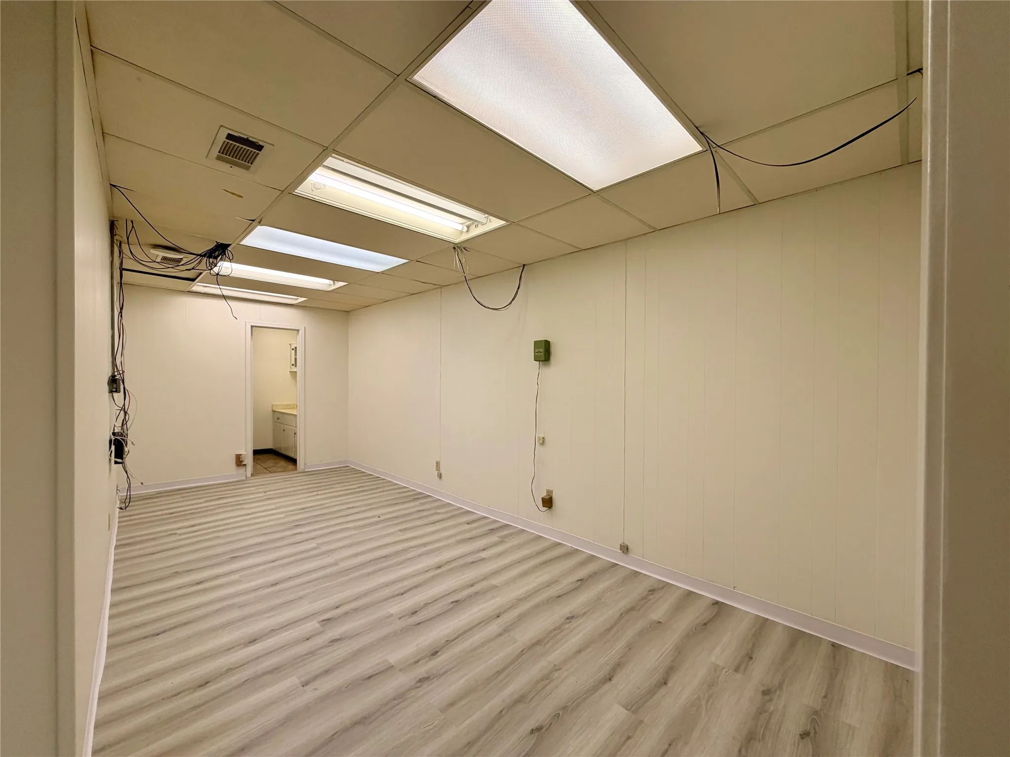 Office For Rent in Henderson County , 606 S SEVEN POINTS Boulevard 7, Seven Points, Texas 75143, 0, 0, Garage spaces, 0 Sqft, built in 0, mls#21322377, Real Estate Agent in Seven Points, Homes For Rent in Henderson county, Homes For Rent in Seven Points, Realtor in Seven Points Texas, Real Estate Brokerage Independent Realty Texas, Luminita Cordes Realtor