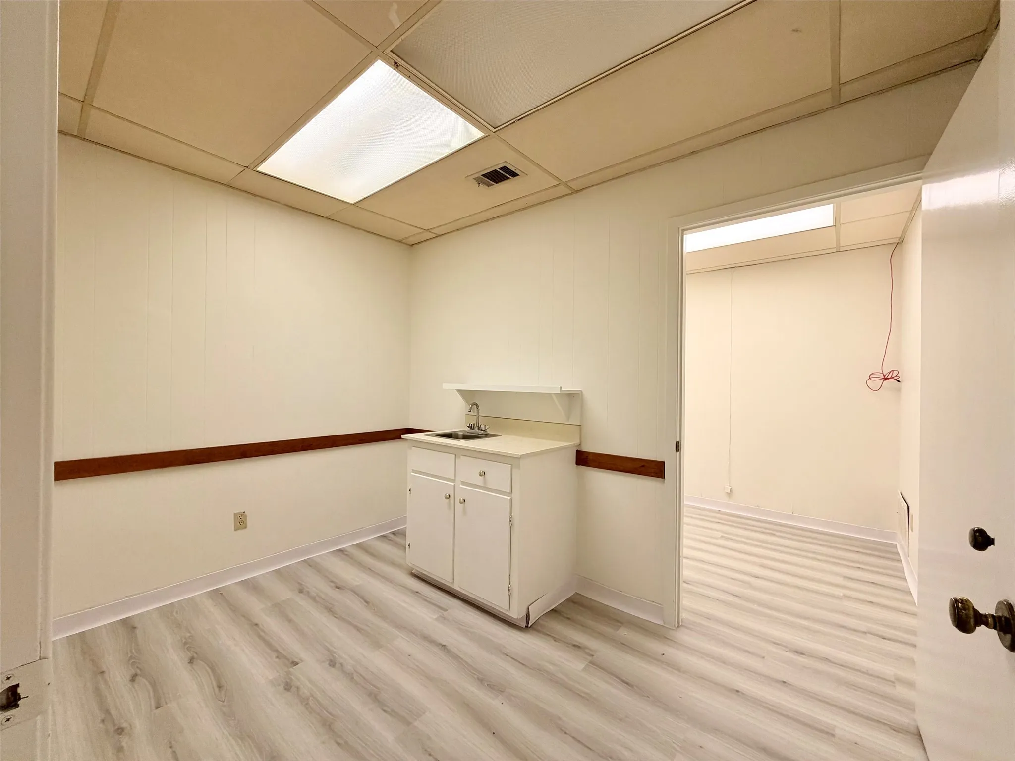 Office For Rent in Henderson County , 606 S SEVEN POINTS Boulevard 7, Seven Points, Texas 75143, 0, 0, Garage spaces, 0 Sqft, built in 0, mls#21322377, Real Estate Agent in Seven Points, Homes For Rent in Henderson county, Homes For Rent in Seven Points, Realtor in Seven Points Texas, Real Estate Brokerage Independent Realty Texas, Luminita Cordes Realtor
