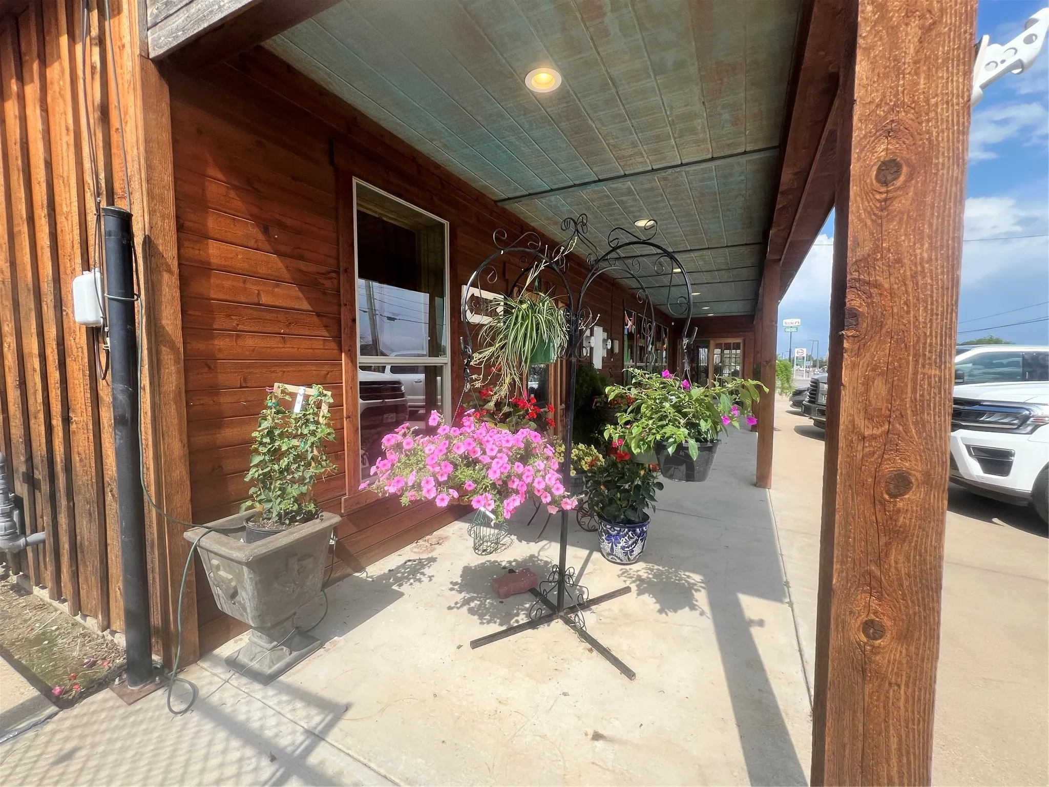 Retail For Sale in Comanche County , 409, 407, 405 E Central Avenue, Comanche, Texas 76442, 0, 0, Garage spaces, 0 Sqft, built in 2014, mls#21322312, Real Estate Agent in Comanche, Homes For Sale in Comanche county, Homes For Sale in Comanche, Realtor in Comanche Texas, Real Estate Brokerage Independent Realty Texas, Luminita Cordes Realtor