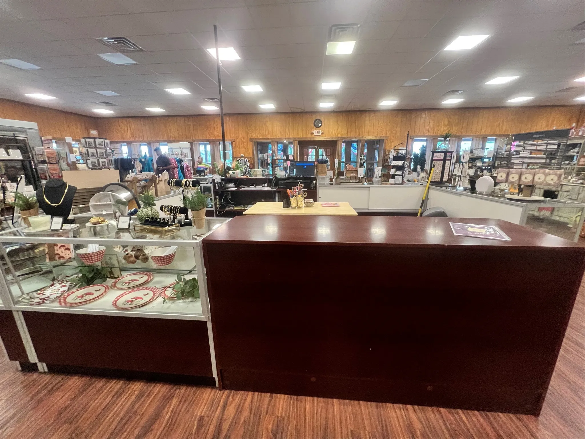 Retail For Sale in Comanche County , 409, 407, 405 E Central Avenue, Comanche, Texas 76442, 0, 0, Garage spaces, 0 Sqft, built in 2014, mls#21322312, Real Estate Agent in Comanche, Homes For Sale in Comanche county, Homes For Sale in Comanche, Realtor in Comanche Texas, Real Estate Brokerage Independent Realty Texas, Luminita Cordes Realtor