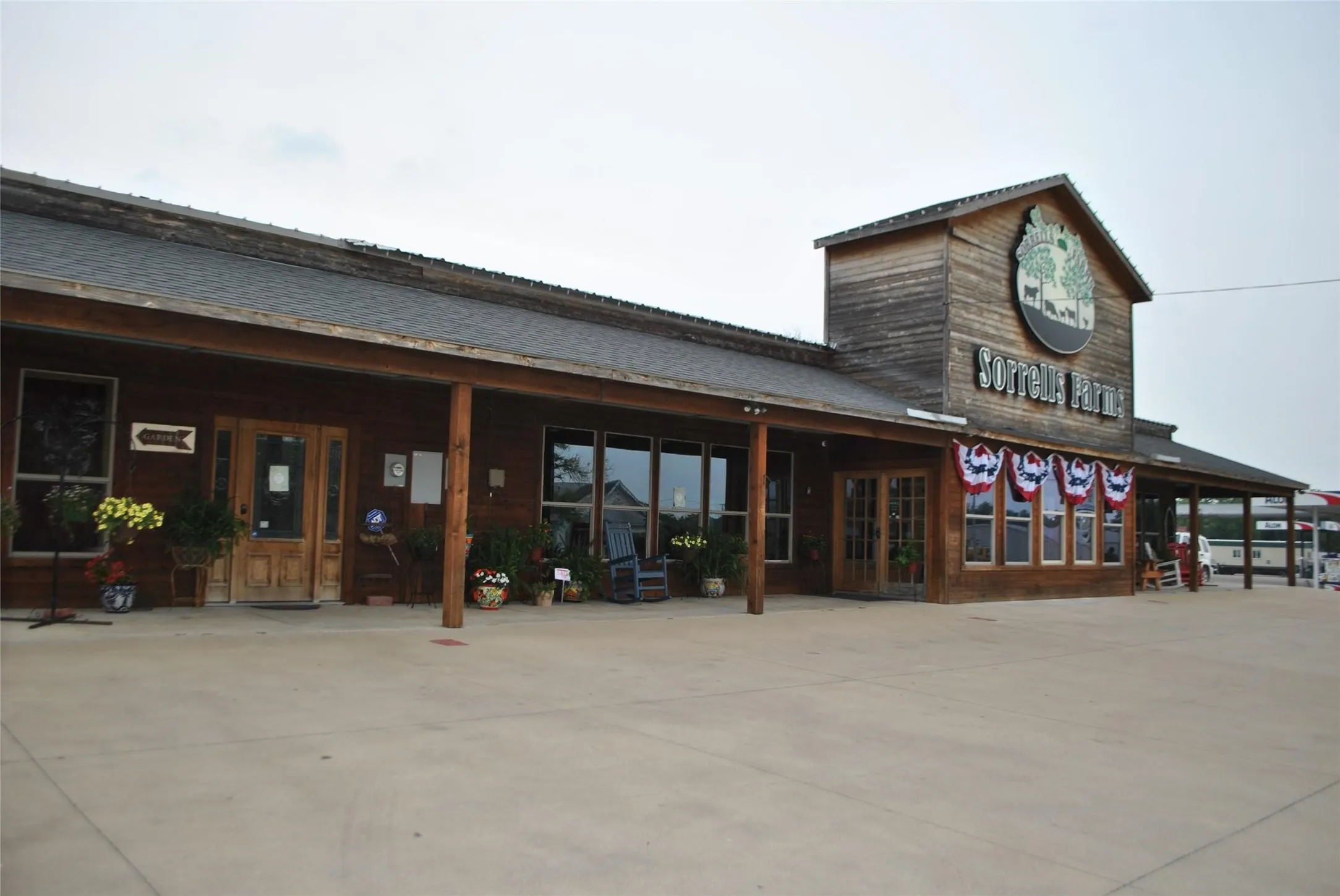 Retail For Sale in Comanche County , 409, 407, 405 E Central Avenue, Comanche, Texas 76442, 0, 0, Garage spaces, 0 Sqft, built in 2014, mls#21322312, Real Estate Agent in Comanche, Homes For Sale in Comanche county, Homes For Sale in Comanche, Realtor in Comanche Texas, Real Estate Brokerage Independent Realty Texas, Luminita Cordes Realtor