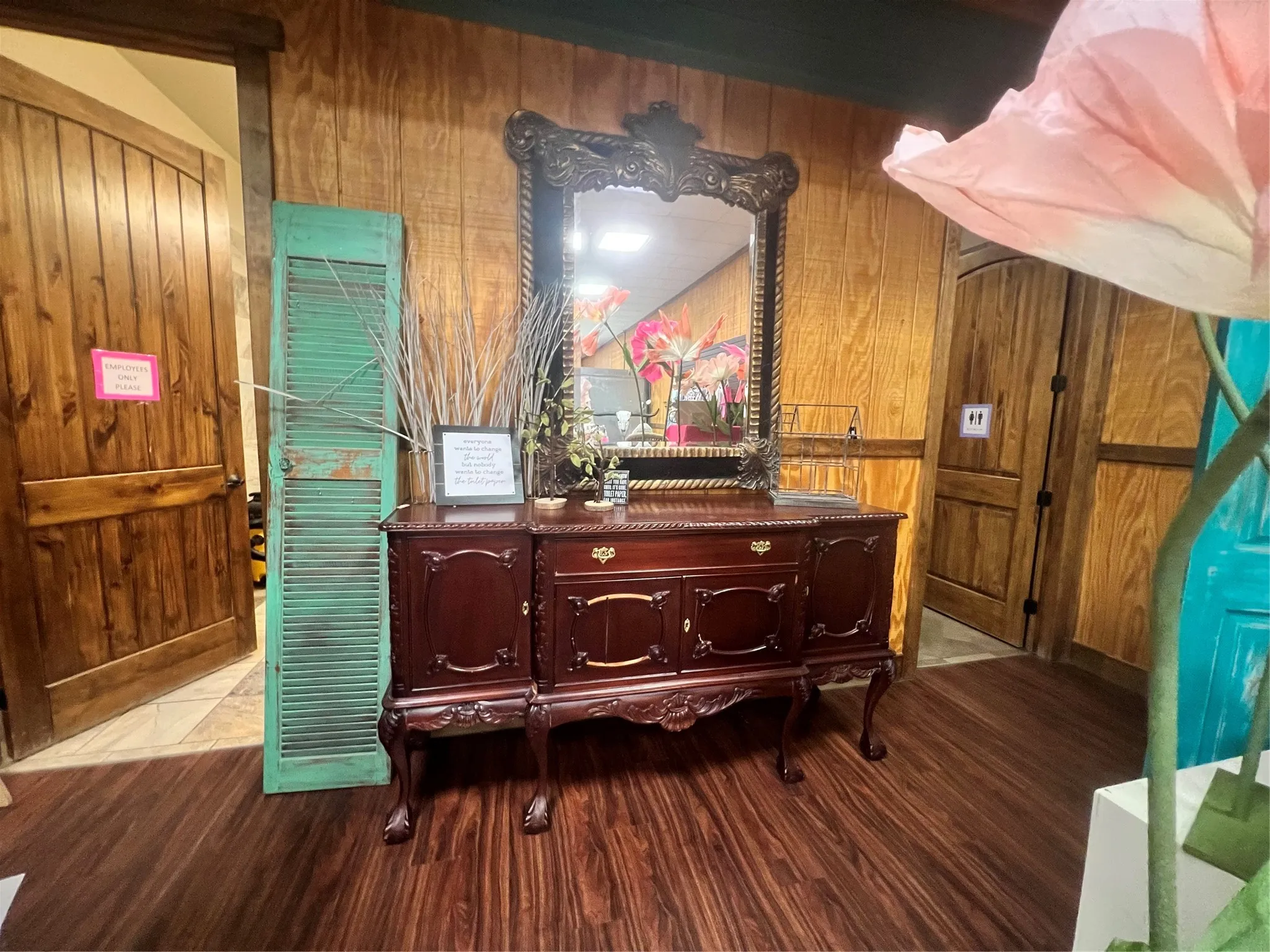 Retail For Sale in Comanche County , 409, 407, 405 E Central Avenue, Comanche, Texas 76442, 0, 0, Garage spaces, 0 Sqft, built in 2014, mls#21322312, Real Estate Agent in Comanche, Homes For Sale in Comanche county, Homes For Sale in Comanche, Realtor in Comanche Texas, Real Estate Brokerage Independent Realty Texas, Luminita Cordes Realtor