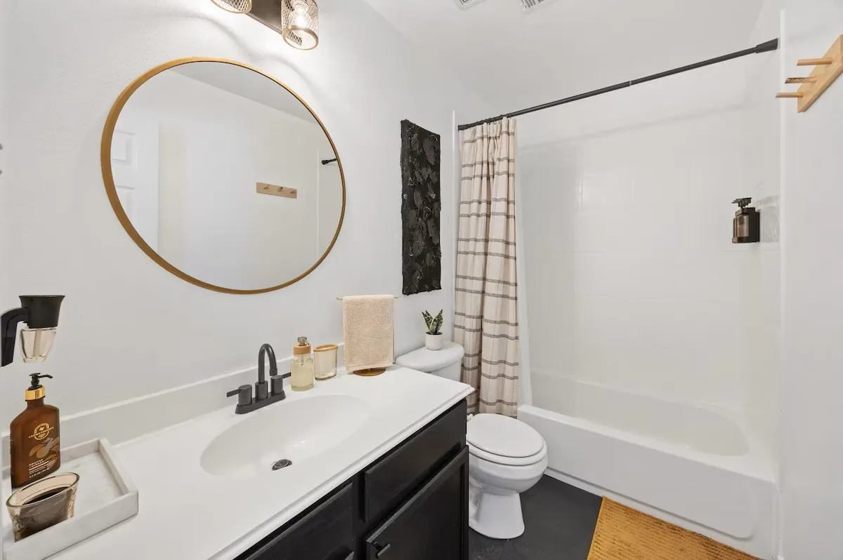 Single Family Residence For Sale in Tarrant County , 3987 Fernando Drive, Fort Worth, Texas 76040, 2 Bedroom, 3 Bathroom, 1 Garage spaces, 1,420 Sqft, built in 2004, mls#21322391, Real Estate Agent in Fort Worth, Homes For Sale in Tarrant county, Homes For Sale in Fort Worth, Realtor in Fort Worth Texas, Real Estate Brokerage Independent Realty Texas, Luminita Cordes Realtor