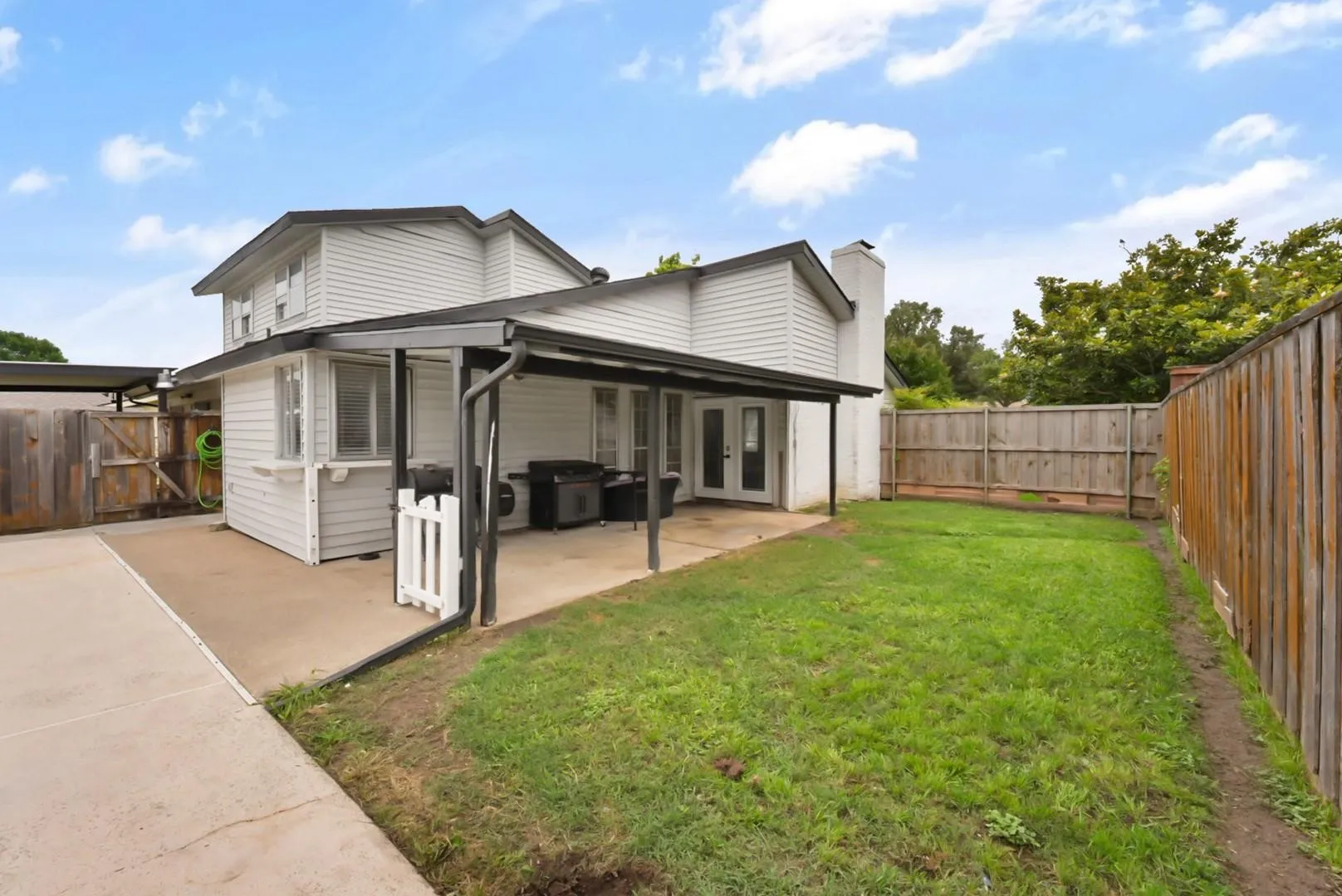 Single Family Residence For Sale in Dallas County , 1813 Andover Drive, Garland, Texas 75041, 3 Bedroom, 3 Bathroom, 2 Garage spaces, 2,157 Sqft, built in 1977, mls#21322342, Real Estate Agent in Garland, Homes For Sale in Dallas county, Homes For Sale in Garland, Realtor in Garland Texas, Real Estate Brokerage Independent Realty Texas, Luminita Cordes Realtor
