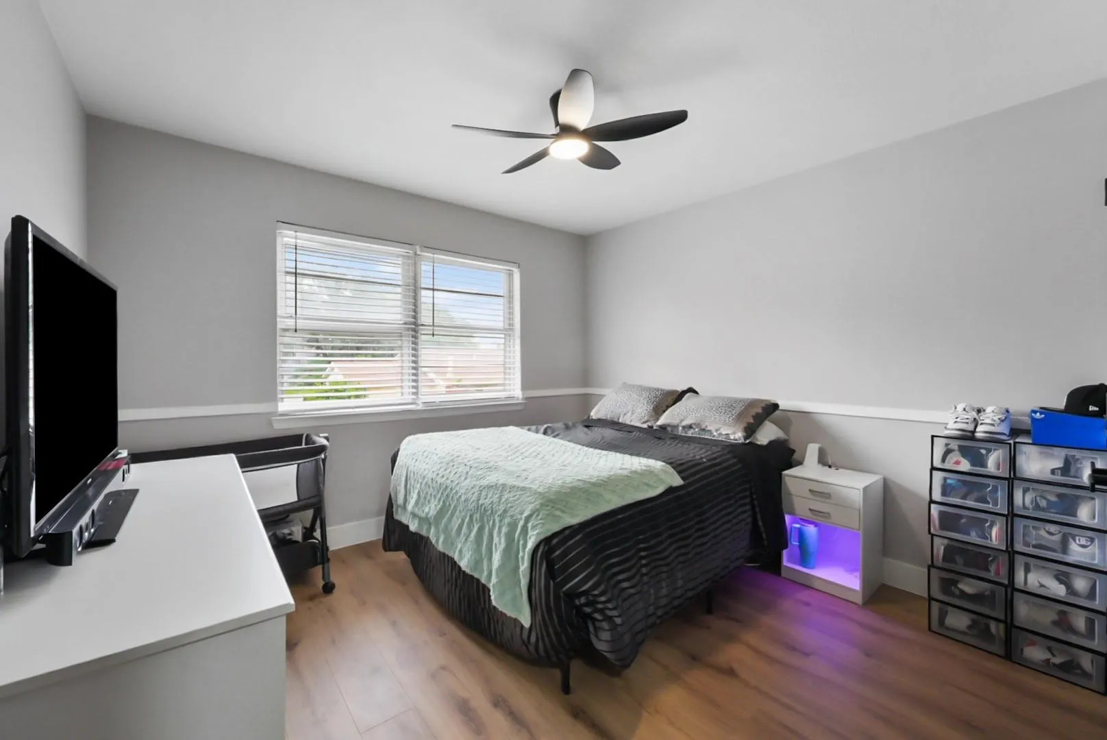 Single Family Residence For Sale in Dallas County , 1813 Andover Drive, Garland, Texas 75041, 3 Bedroom, 3 Bathroom, 2 Garage spaces, 2,157 Sqft, built in 1977, mls#21322342, Real Estate Agent in Garland, Homes For Sale in Dallas county, Homes For Sale in Garland, Realtor in Garland Texas, Real Estate Brokerage Independent Realty Texas, Luminita Cordes Realtor