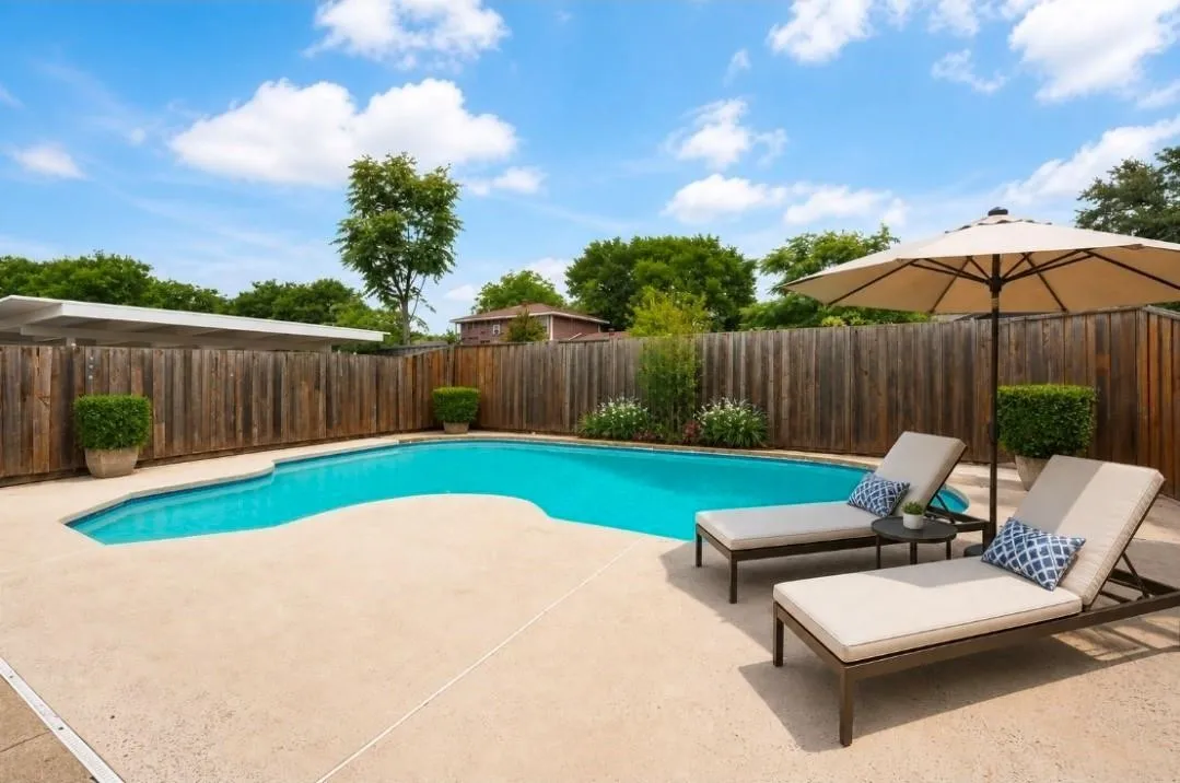 Single Family Residence For Sale in Dallas County , 1813 Andover Drive, Garland, Texas 75041, 3 Bedroom, 3 Bathroom, 2 Garage spaces, 2,157 Sqft, built in 1977, mls#21322342, Real Estate Agent in Garland, Homes For Sale in Dallas county, Homes For Sale in Garland, Realtor in Garland Texas, Real Estate Brokerage Independent Realty Texas, Luminita Cordes Realtor