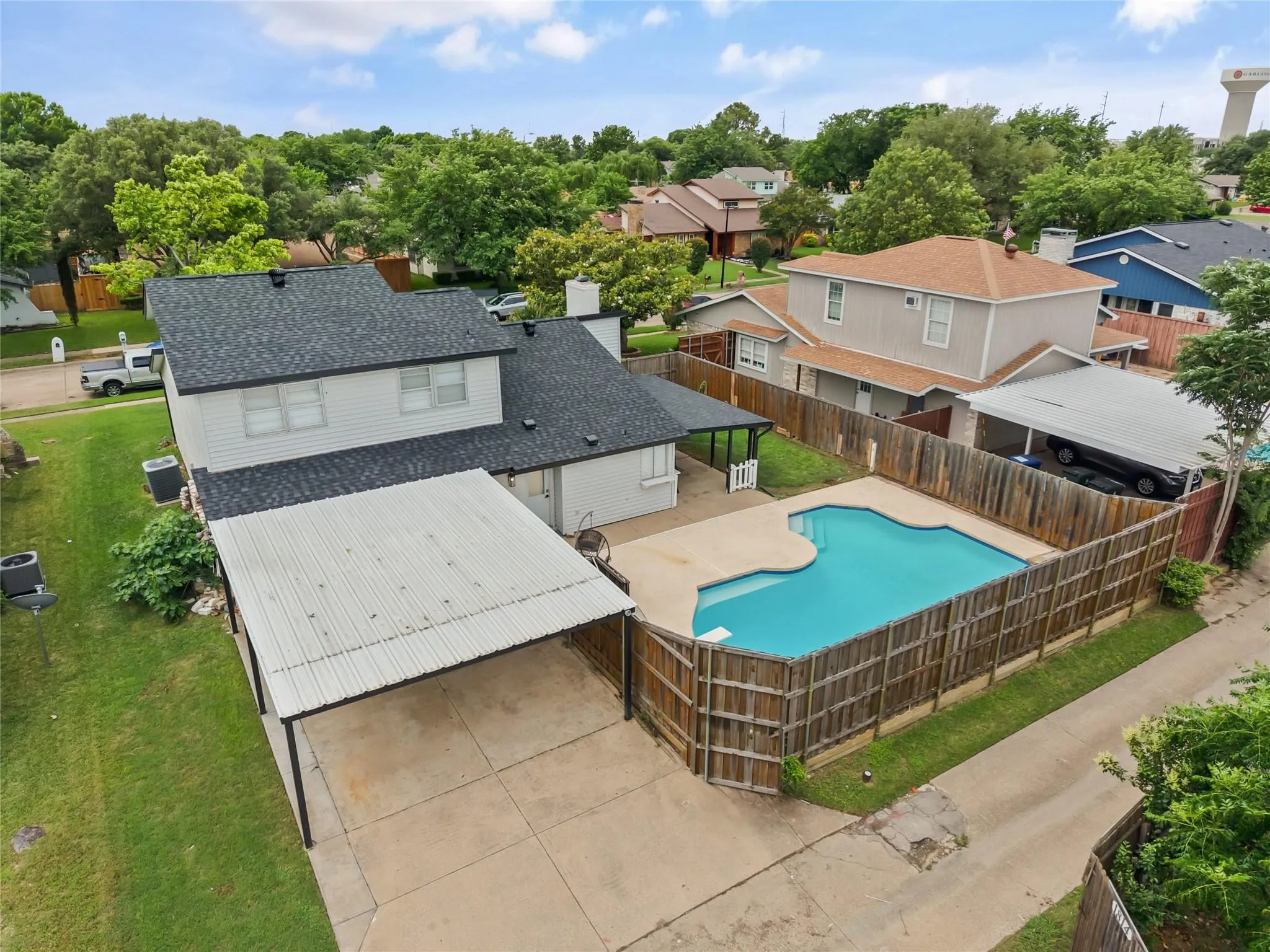 Single Family Residence For Sale in Dallas County , 1813 Andover Drive, Garland, Texas 75041, 3 Bedroom, 3 Bathroom, 2 Garage spaces, 2,157 Sqft, built in 1977, mls#21322342, Real Estate Agent in Garland, Homes For Sale in Dallas county, Homes For Sale in Garland, Realtor in Garland Texas, Real Estate Brokerage Independent Realty Texas, Luminita Cordes Realtor