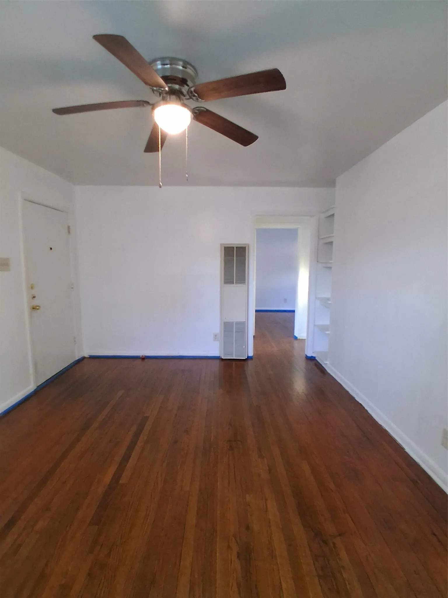 Duplex For Rent in Dallas County , 3019 Avon Street 3019, Dallas, Texas 75211, 2 Bedroom, 1 Bathroom, 1 Garage spaces, 805 Sqft, built in 1953, mls#21322396, Real Estate Agent in Dallas, Homes For Rent in Dallas county, Homes For Rent in Dallas, Realtor in Dallas Texas, Real Estate Brokerage Independent Realty Texas, Luminita Cordes Realtor