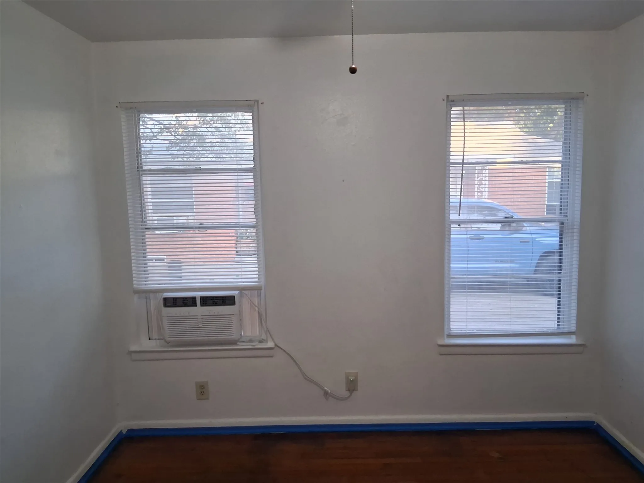 Duplex For Rent in Dallas County , 3019 Avon Street 3019, Dallas, Texas 75211, 2 Bedroom, 1 Bathroom, 1 Garage spaces, 805 Sqft, built in 1953, mls#21322396, Real Estate Agent in Dallas, Homes For Rent in Dallas county, Homes For Rent in Dallas, Realtor in Dallas Texas, Real Estate Brokerage Independent Realty Texas, Luminita Cordes Realtor
