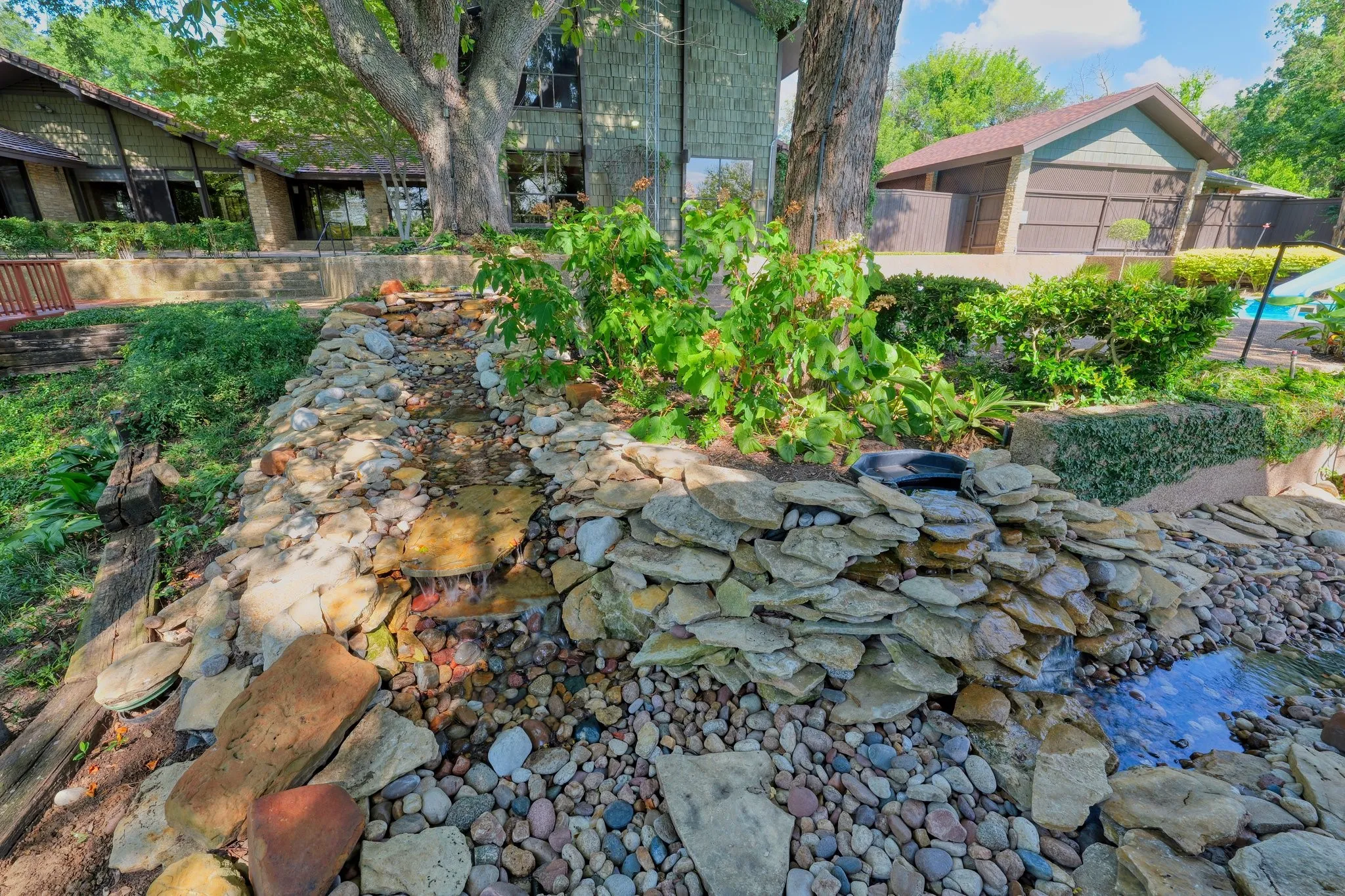 Single Family Residence For Sale in Mc Lennan County , 3716 Laguna Vista Drive, Waco, Texas 76708, 4 Bedroom, 4 Bathroom, 4 Garage spaces, 3,782 Sqft, built in 1978, mls#21321610, Real Estate Agent in Waco, Homes For Sale in Mc Lennan county, Homes For Sale in Waco, Realtor in Waco Texas, Real Estate Brokerage Independent Realty Texas, Luminita Cordes Realtor