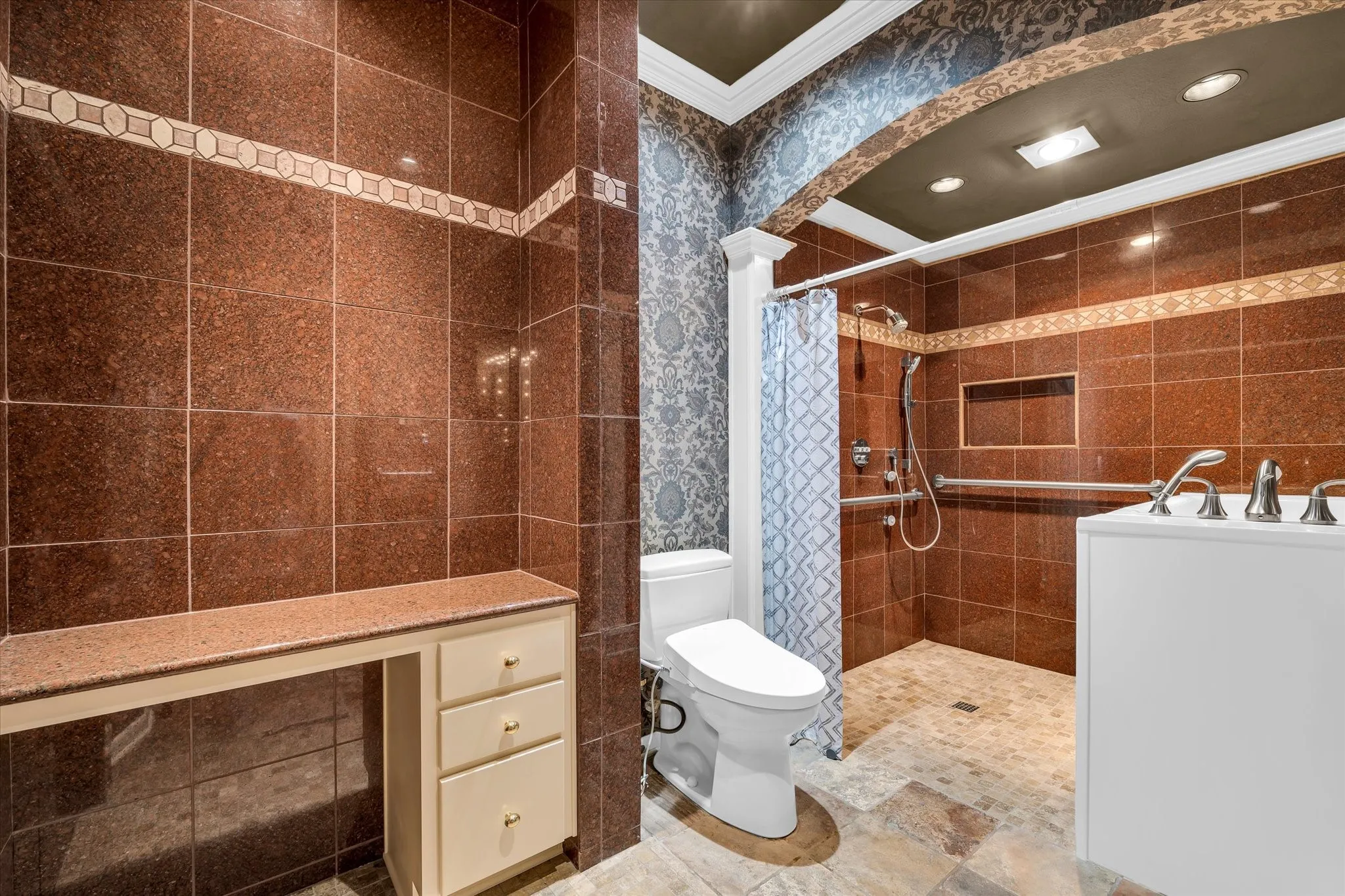 Single Family Residence For Sale in Mc Lennan County , 3716 Laguna Vista Drive, Waco, Texas 76708, 4 Bedroom, 4 Bathroom, 4 Garage spaces, 3,782 Sqft, built in 1978, mls#21321610, Real Estate Agent in Waco, Homes For Sale in Mc Lennan county, Homes For Sale in Waco, Realtor in Waco Texas, Real Estate Brokerage Independent Realty Texas, Luminita Cordes Realtor