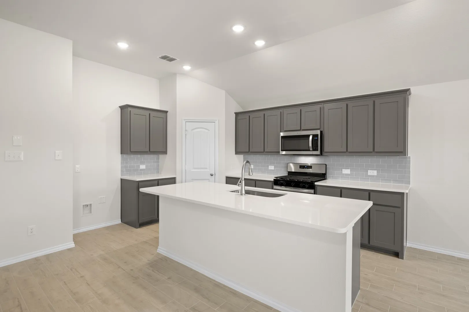 408 Comanche- Kitchen-2