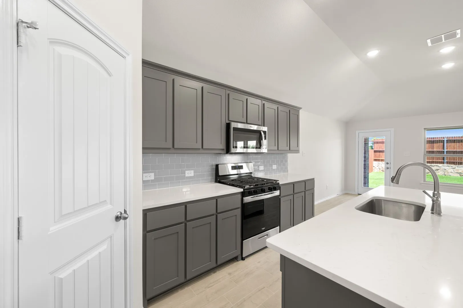 408 Comanche- Kitchen-4