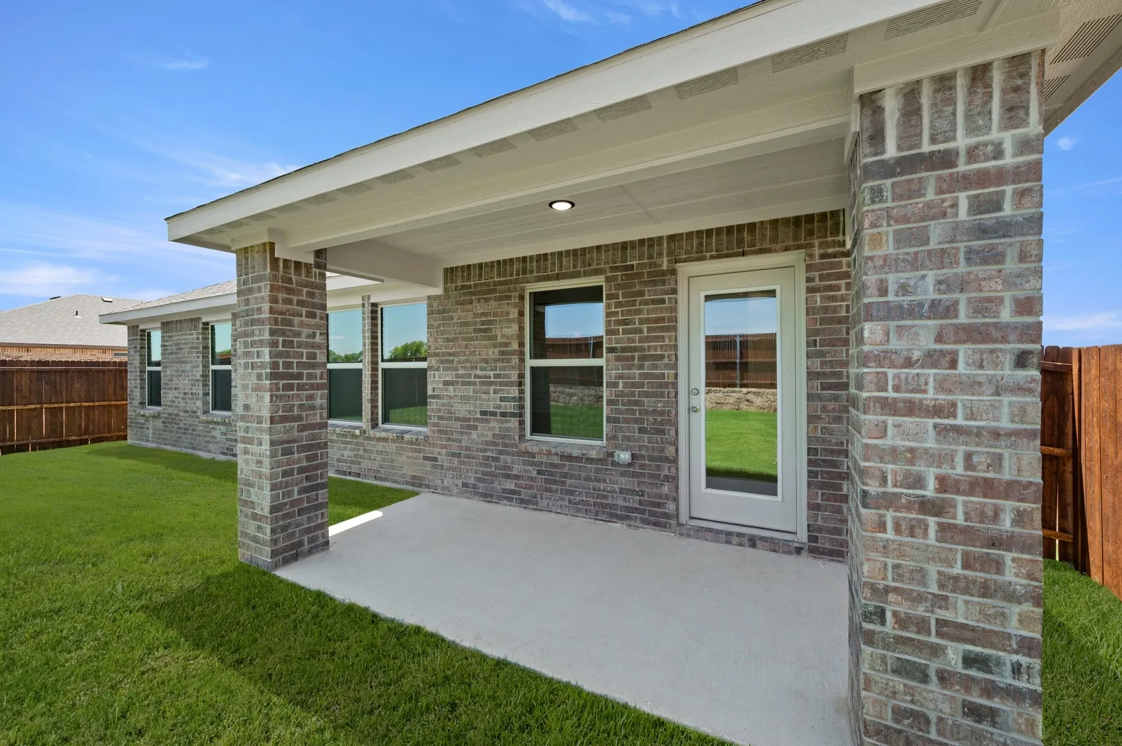 408 Comanche- Back Exterior-3