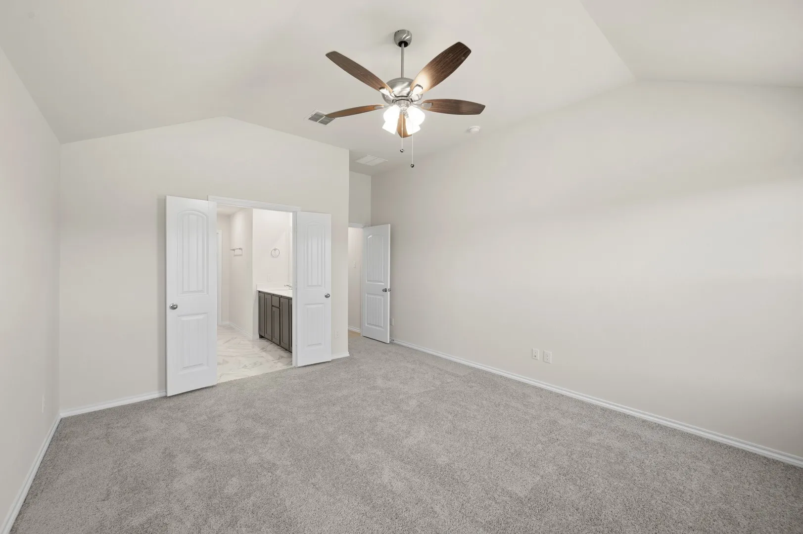 408 Comanche- Primary Suite-2