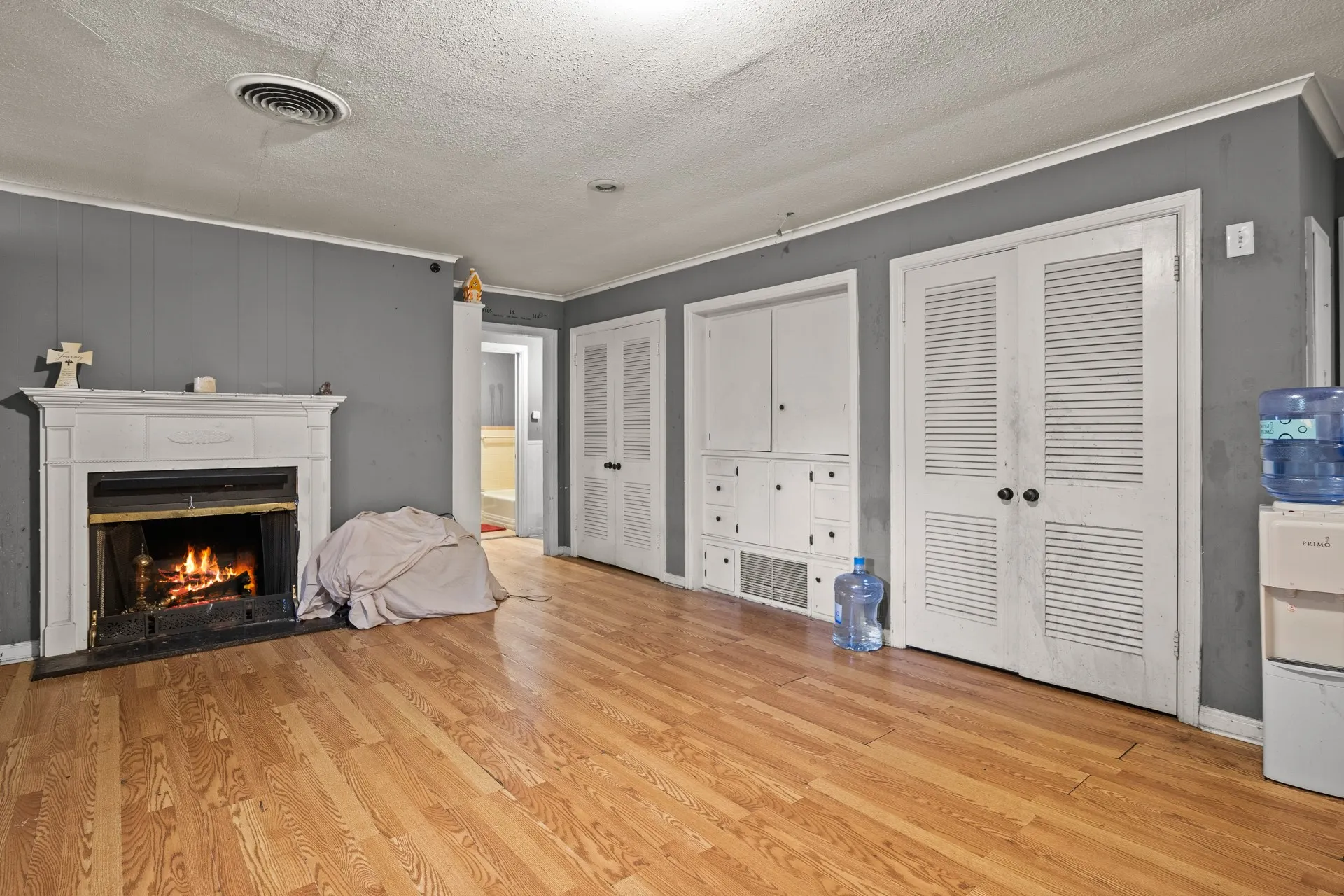 Single Family Residence For Sale in Upshur County , 720 Buffalo Street, Gilmer, Texas 75644, 3 Bedroom, 3 Bathroom, Garage spaces, 2,396 Sqft, built in 1957, mls#21322204, Real Estate Agent in Gilmer, Homes For Sale in Upshur county, Homes For Sale in Gilmer, Realtor in Gilmer Texas, Real Estate Brokerage Independent Realty Texas, Luminita Cordes Realtor