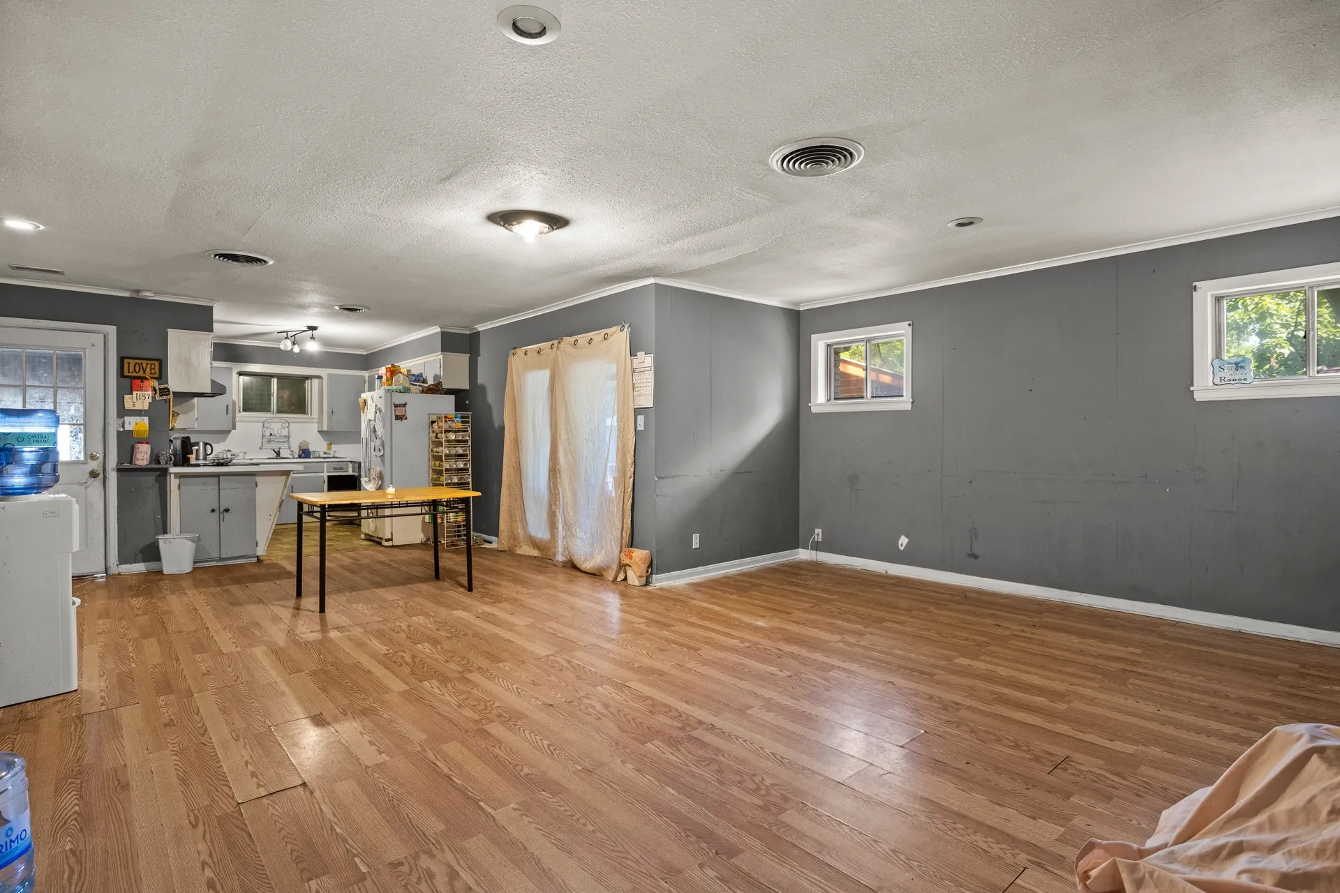Single Family Residence For Sale in Upshur County , 720 Buffalo Street, Gilmer, Texas 75644, 3 Bedroom, 3 Bathroom, Garage spaces, 2,396 Sqft, built in 1957, mls#21322204, Real Estate Agent in Gilmer, Homes For Sale in Upshur county, Homes For Sale in Gilmer, Realtor in Gilmer Texas, Real Estate Brokerage Independent Realty Texas, Luminita Cordes Realtor